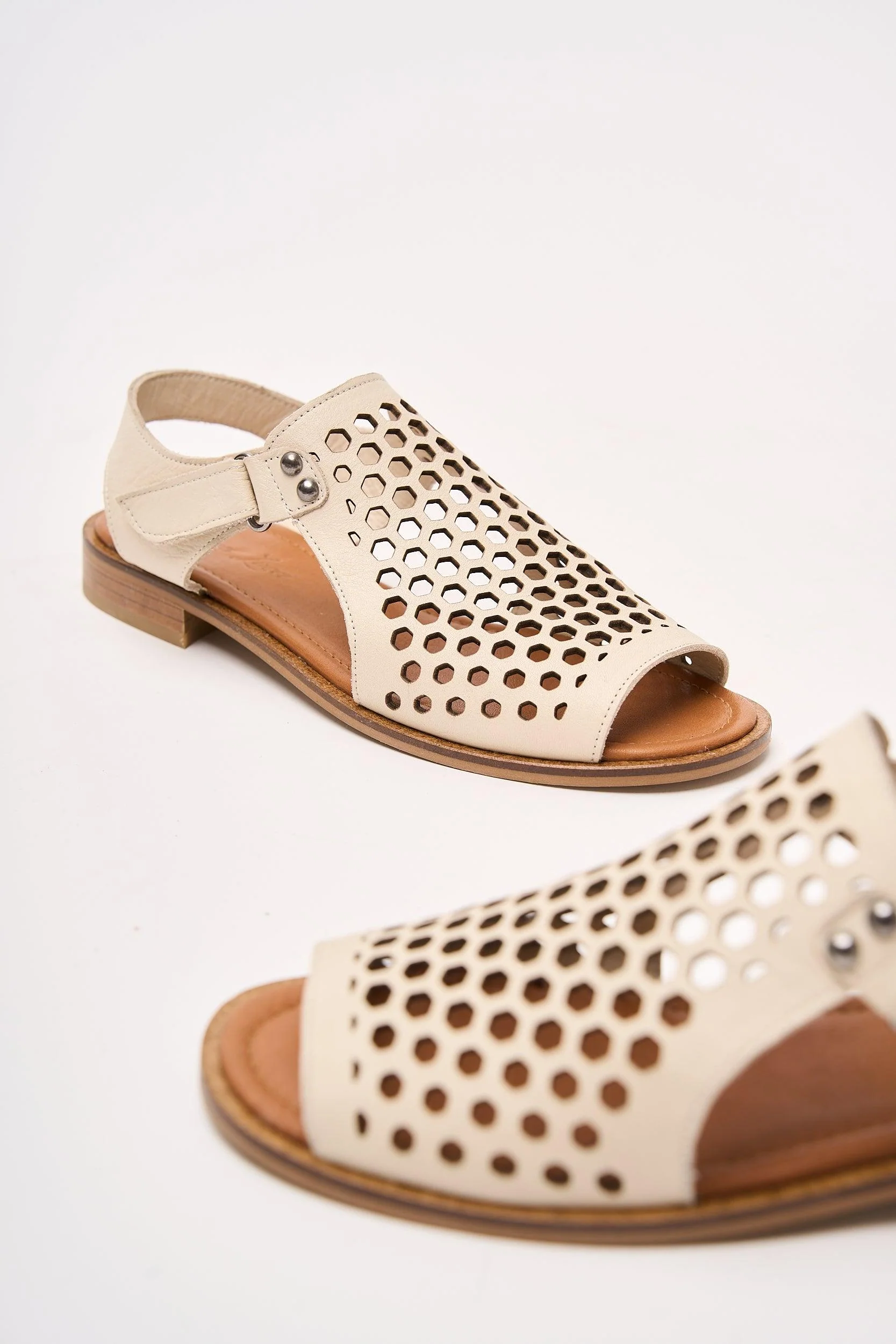 Comfelle Beige - Image 6