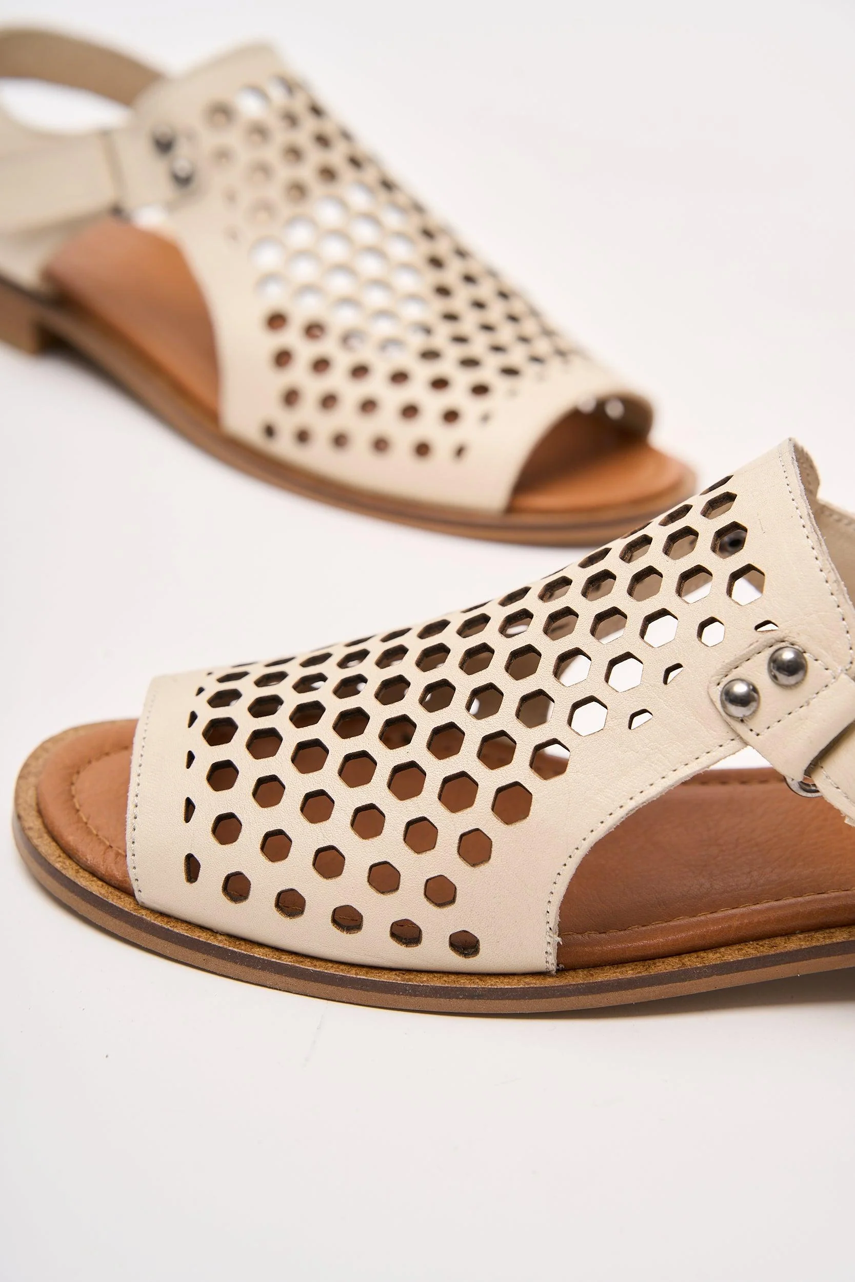 Comfelle Beige - Image 7