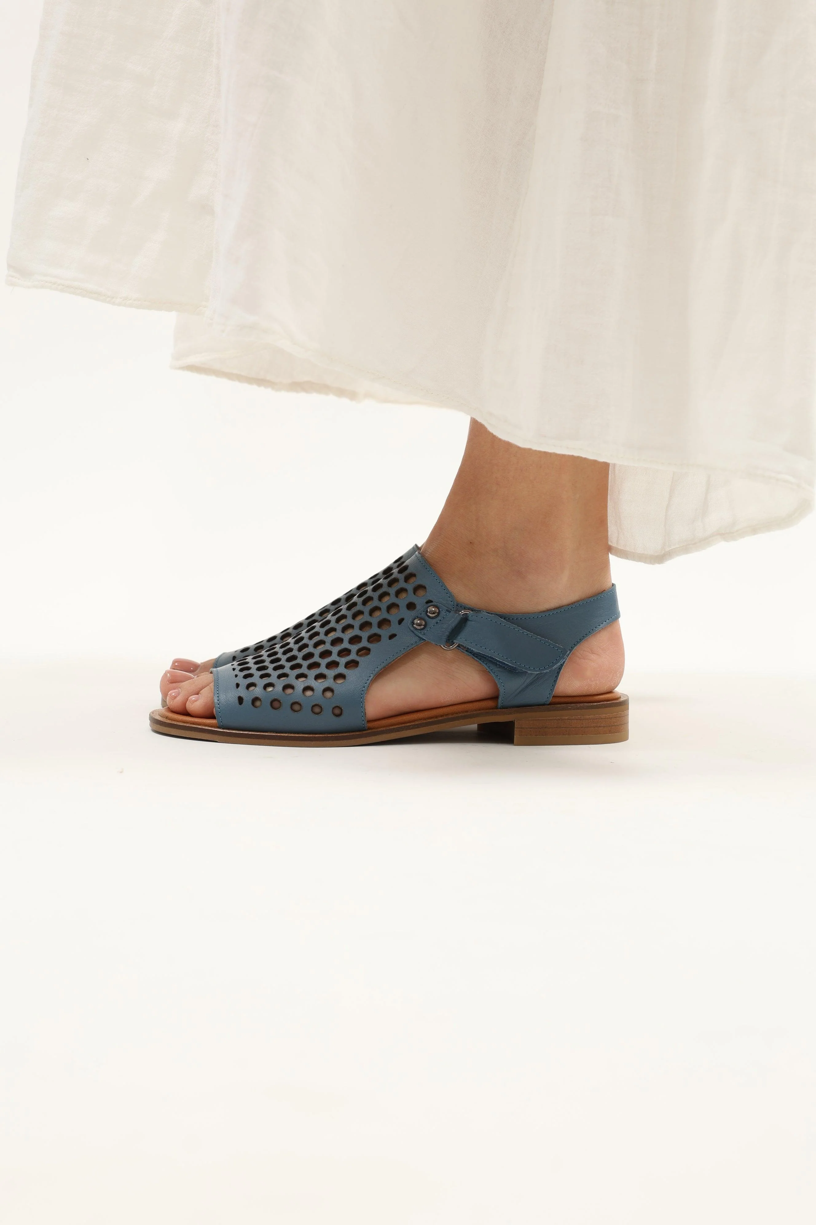 Comfelle Blue - Image 7