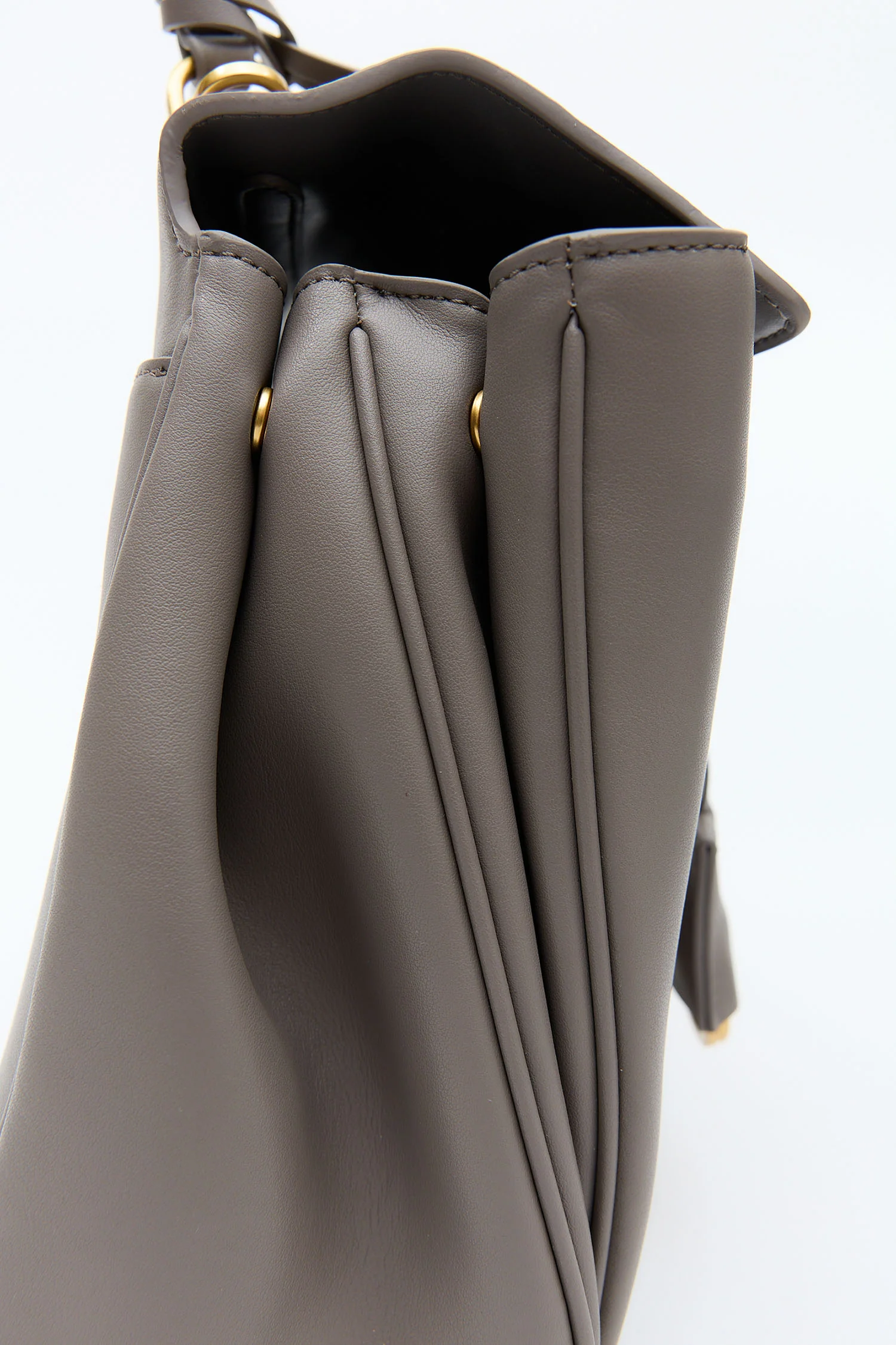 Cosette Grey - Image 8