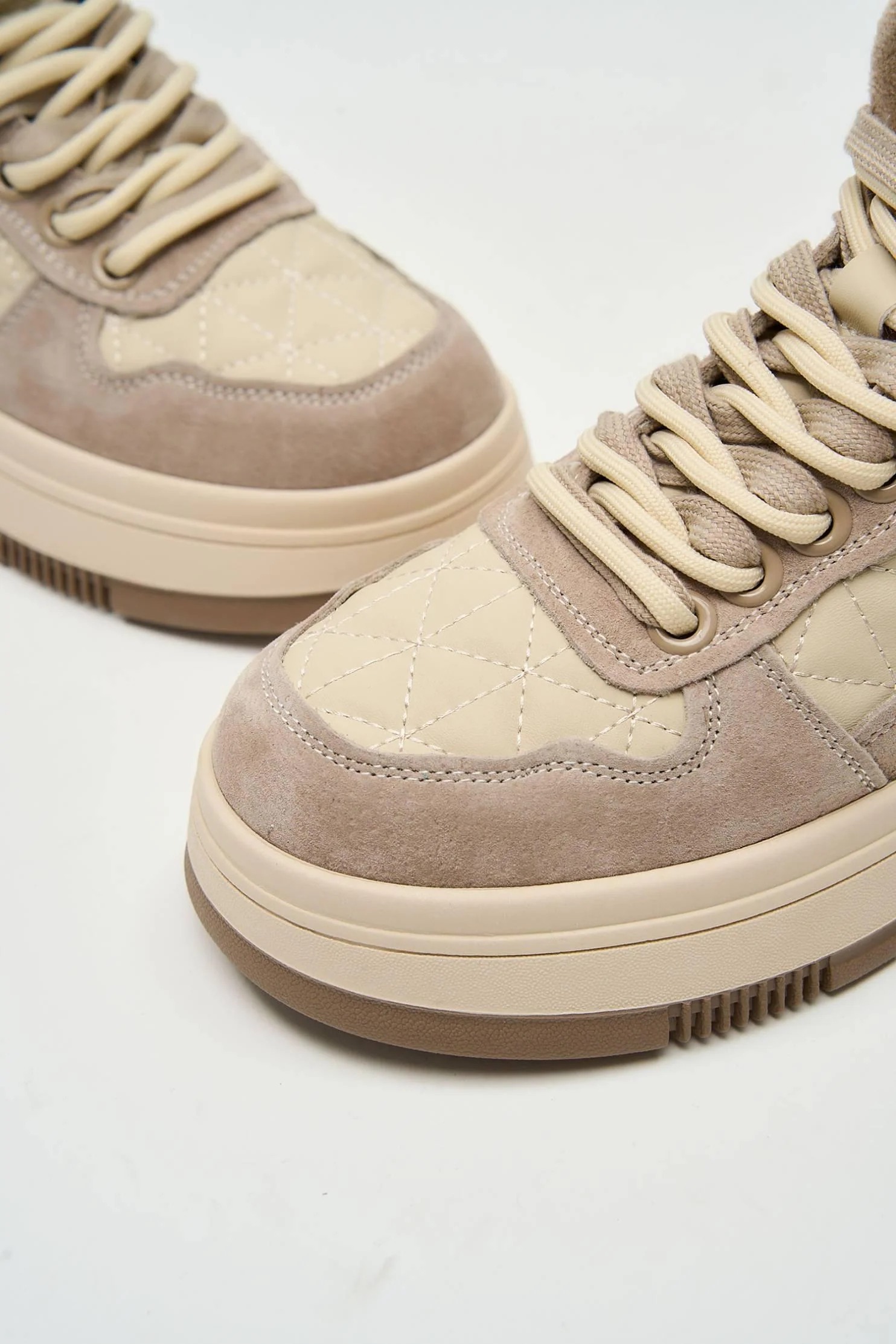 Crue Beige - Image 11