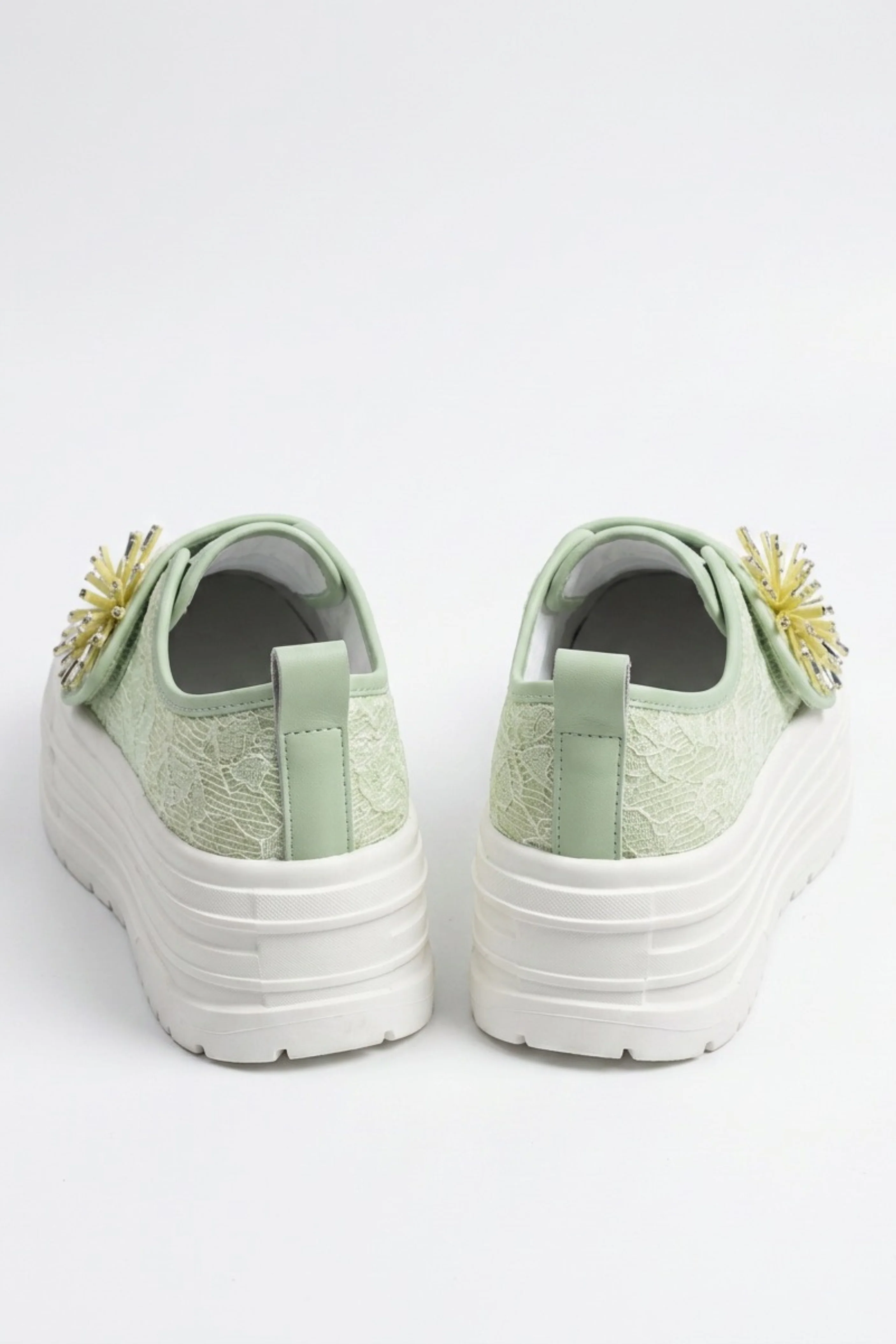 Curla Green - Image 6