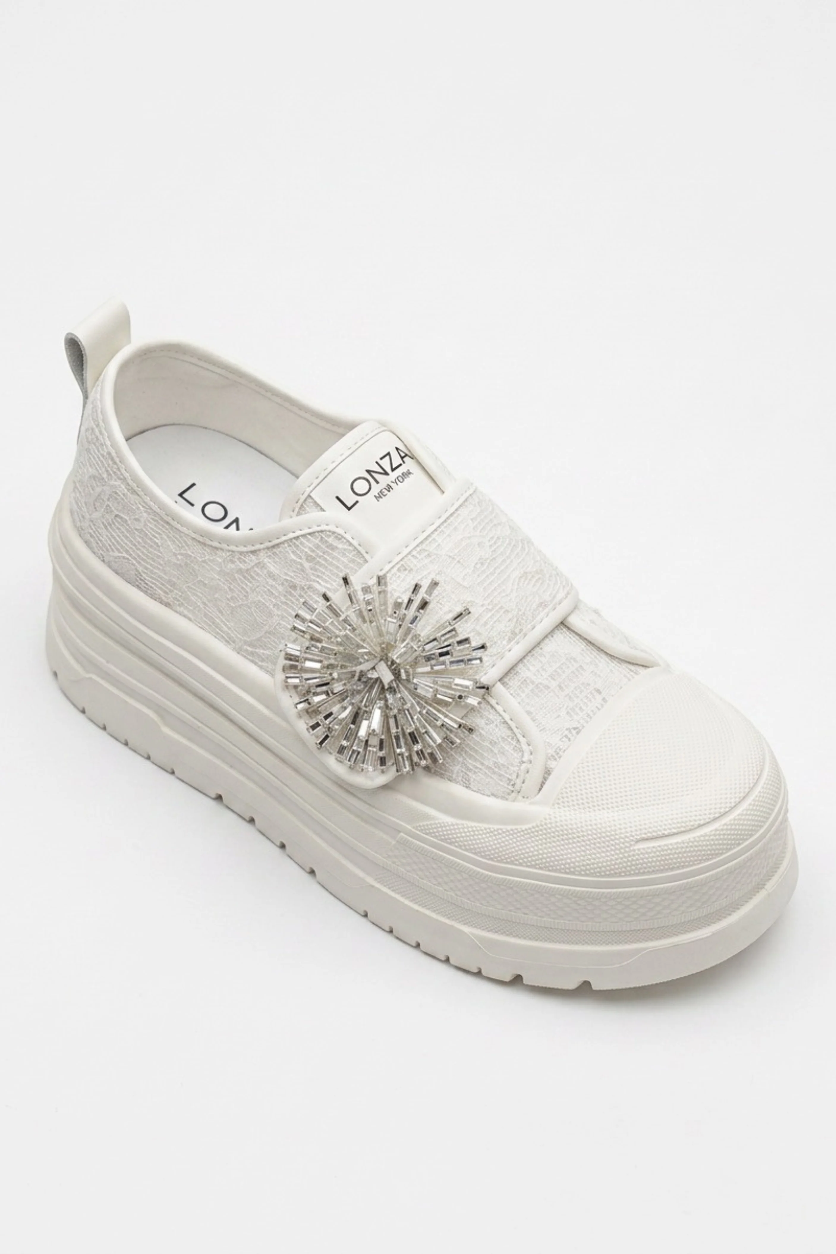 Curla White - Image 4