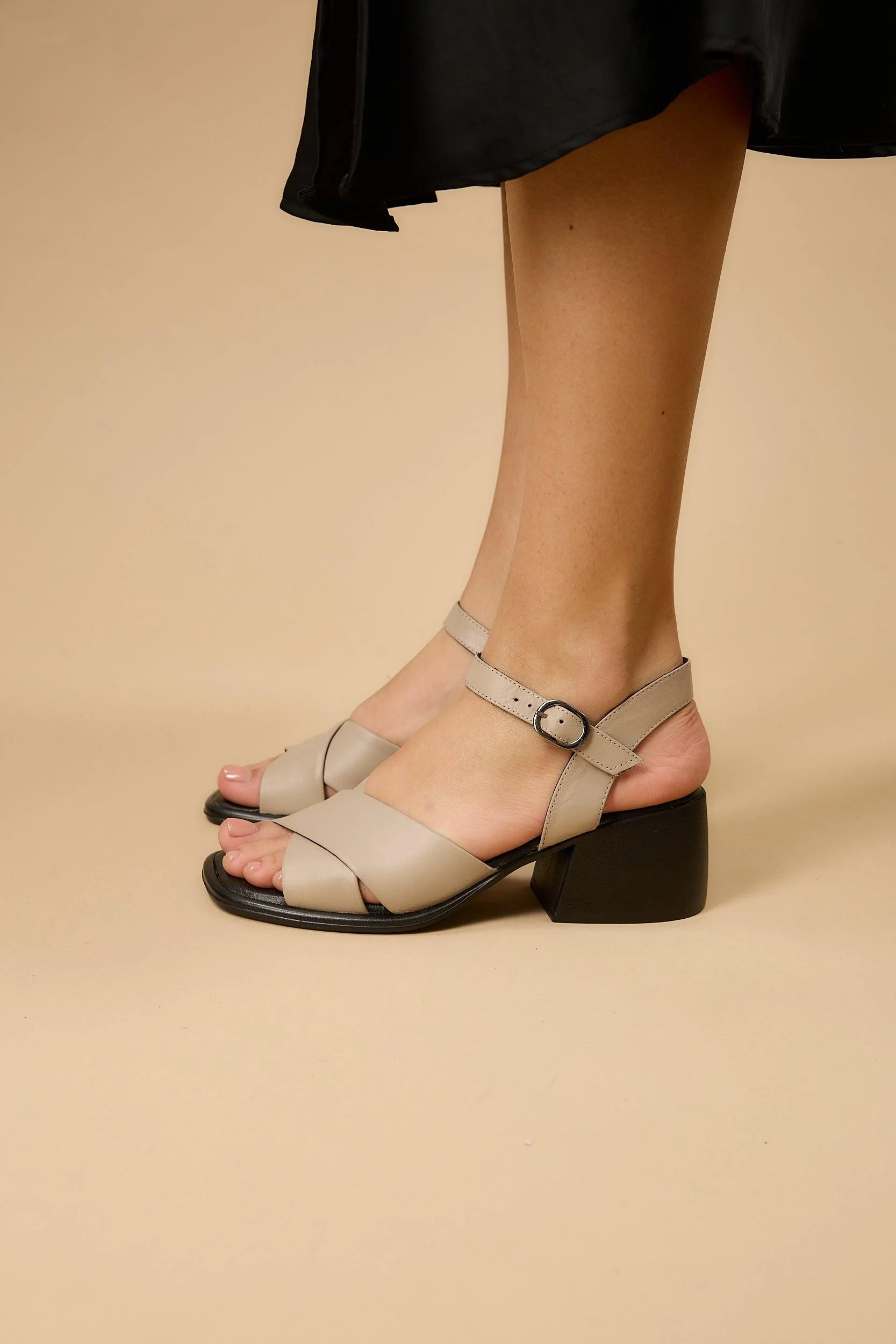 Daphne Beige - Image 5