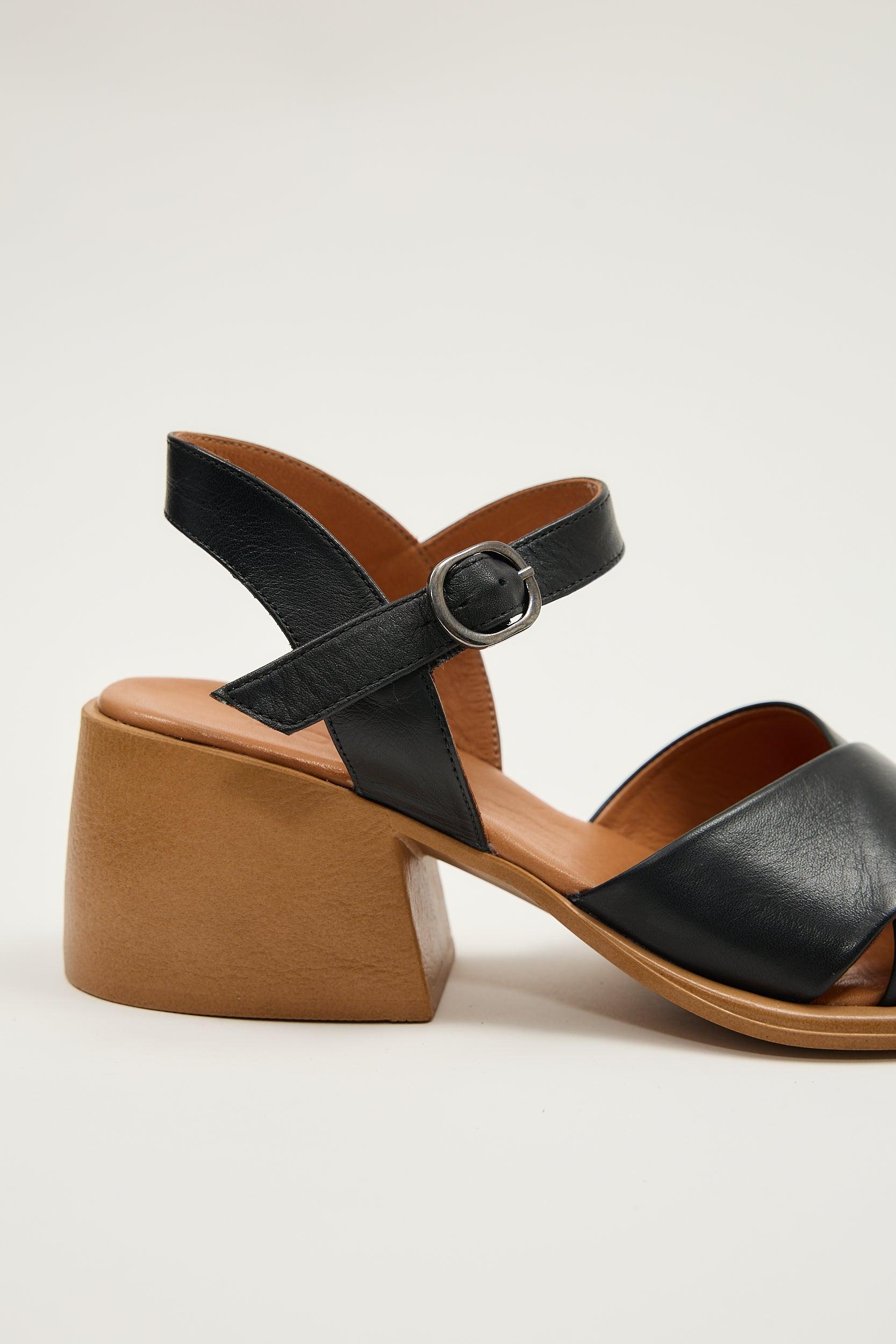 Daphne Tan - Image 8