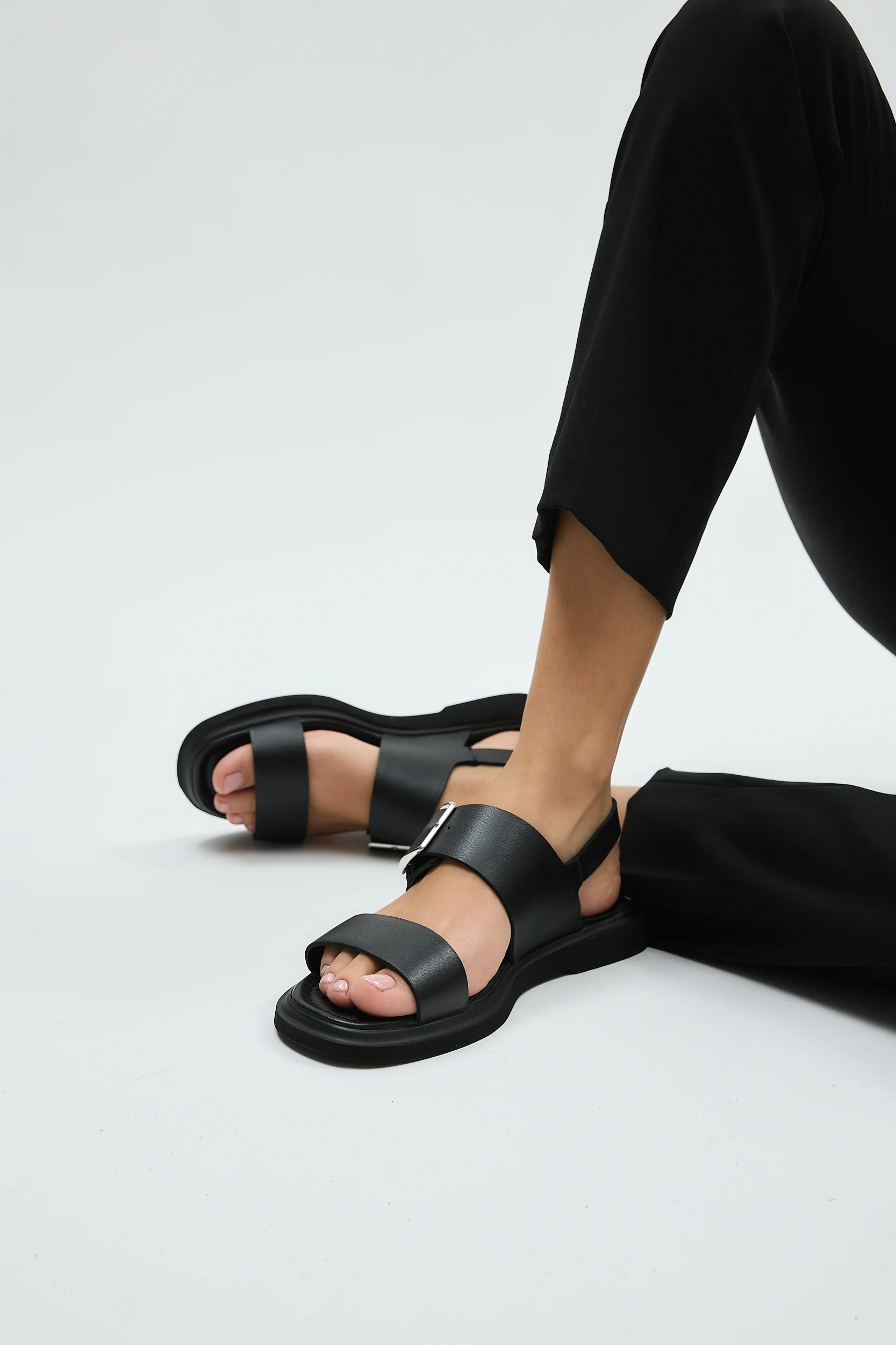 Delfina Black - Image 10