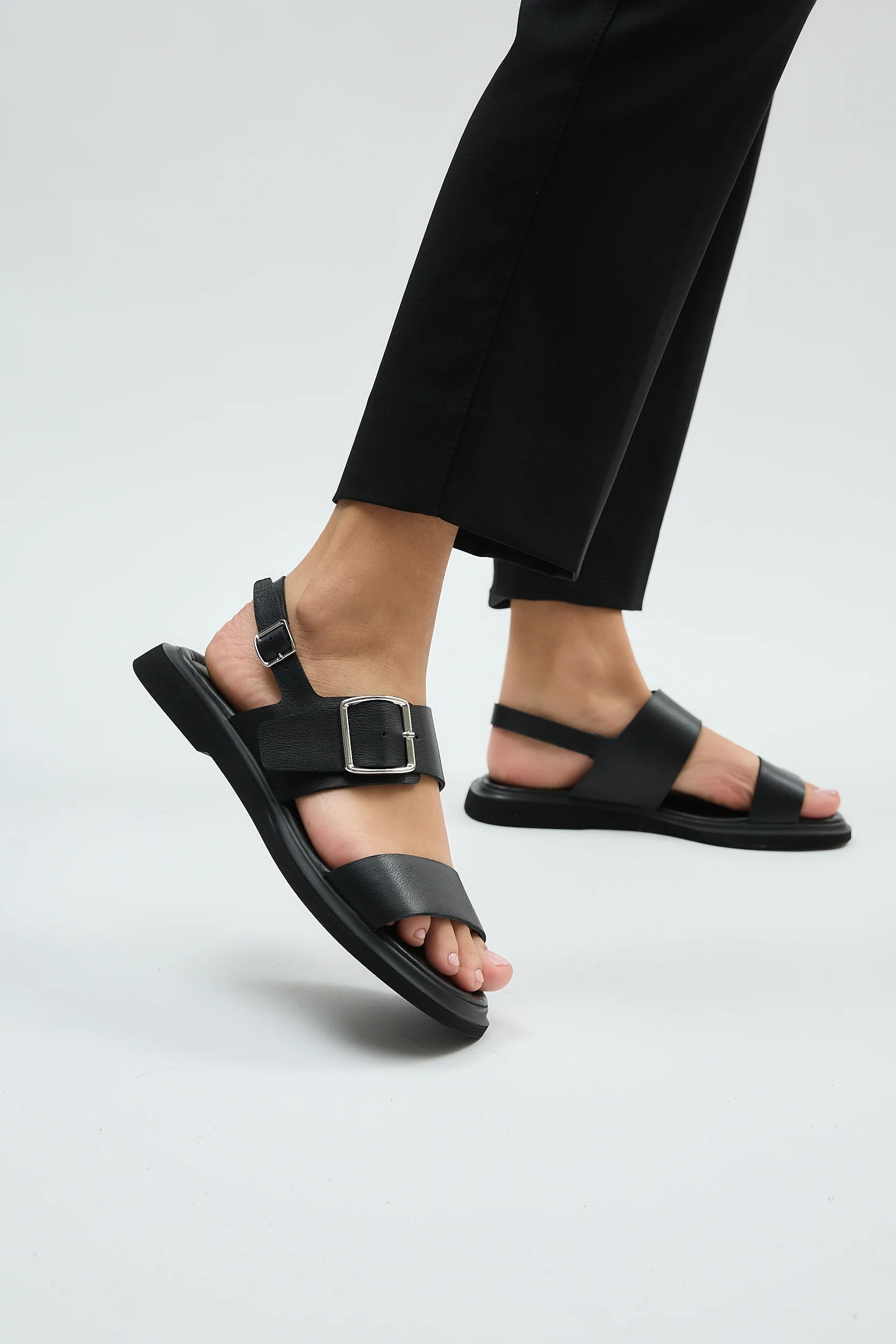 Delfina Black - Image 8