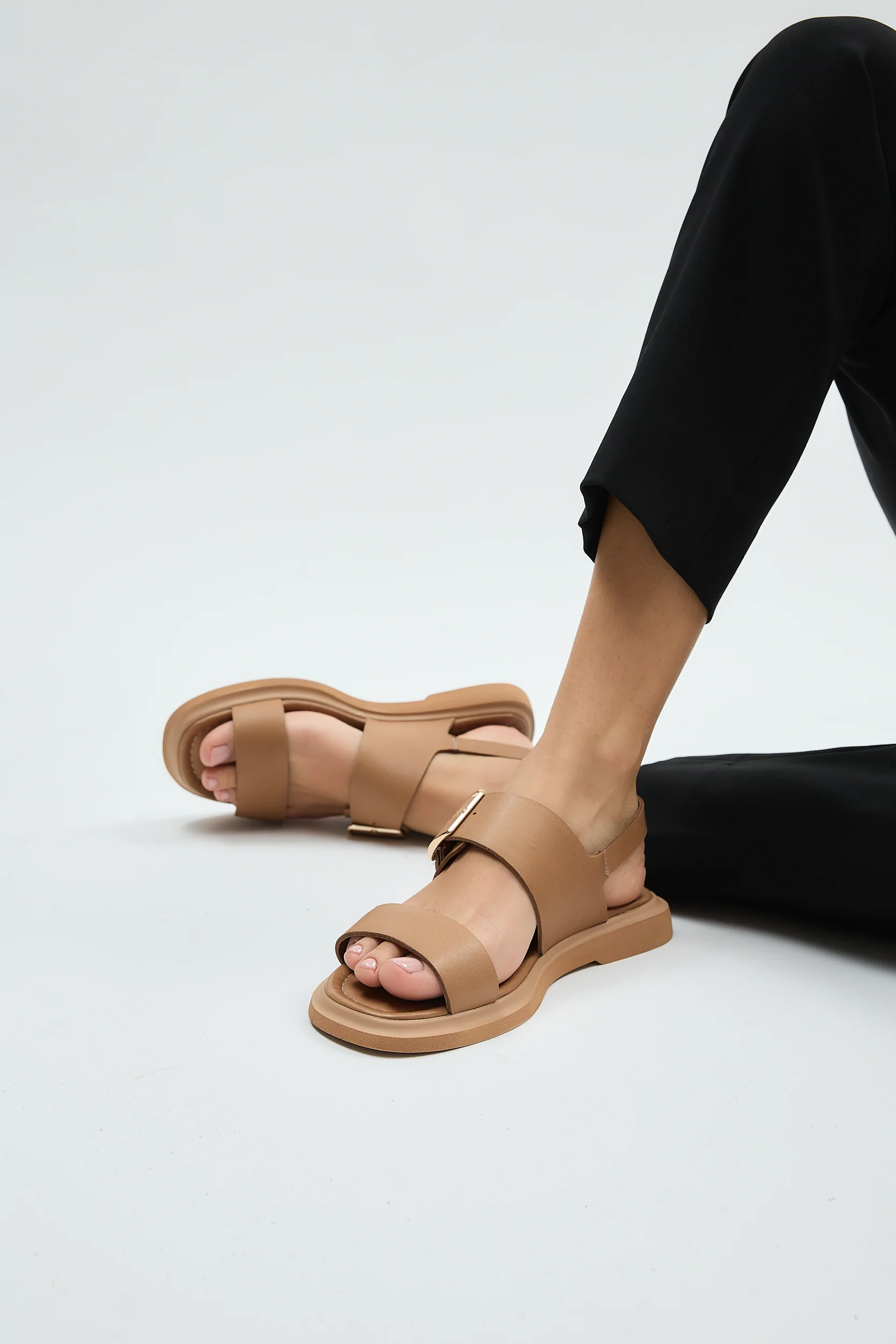 Delfina Camel - Image 11
