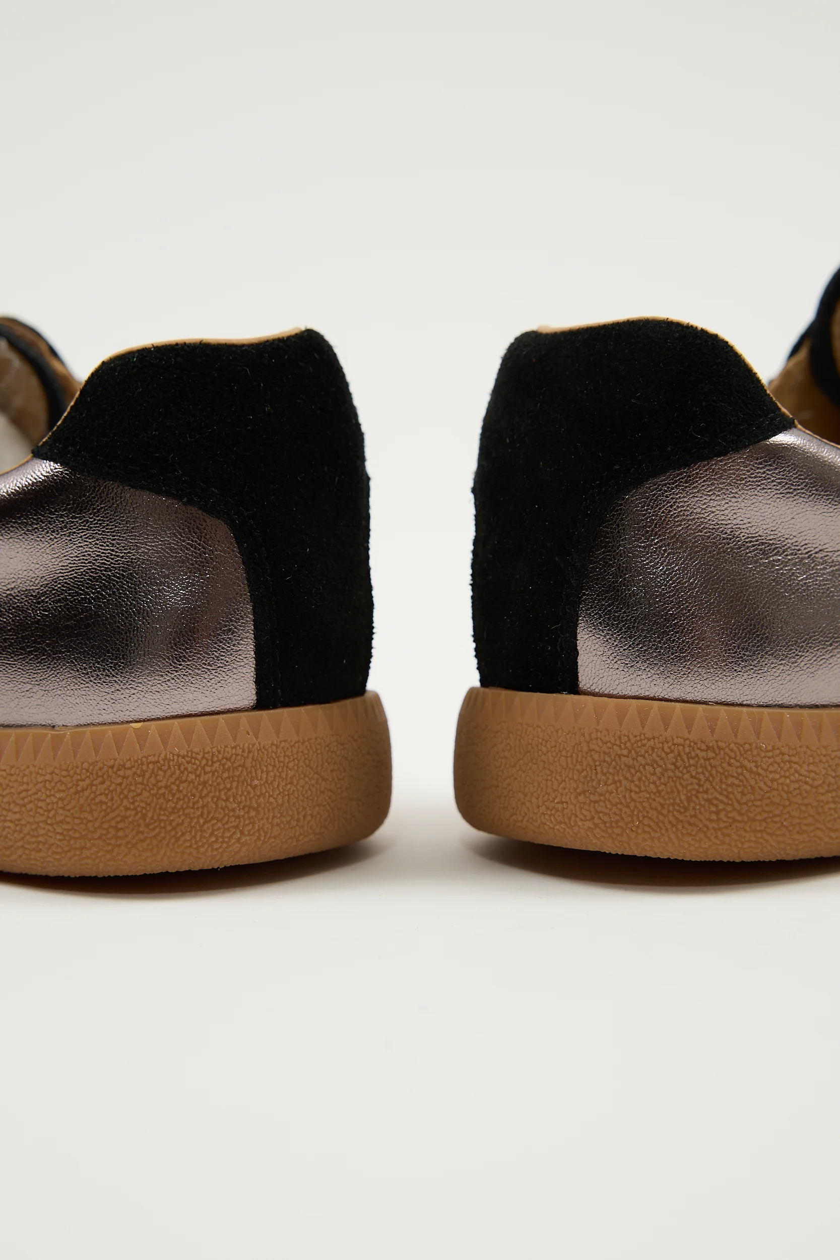 Delta Black - Image 10