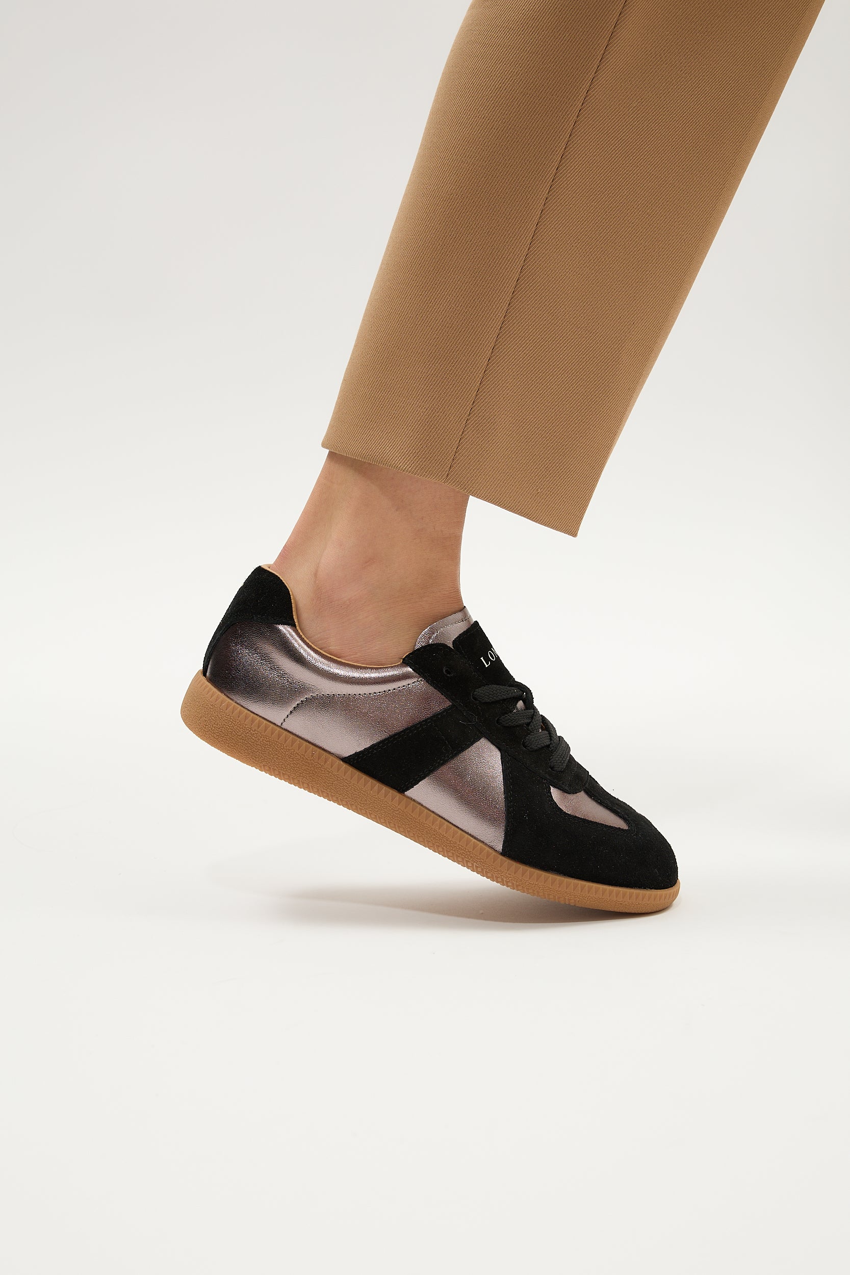 Delta Black - Image 5