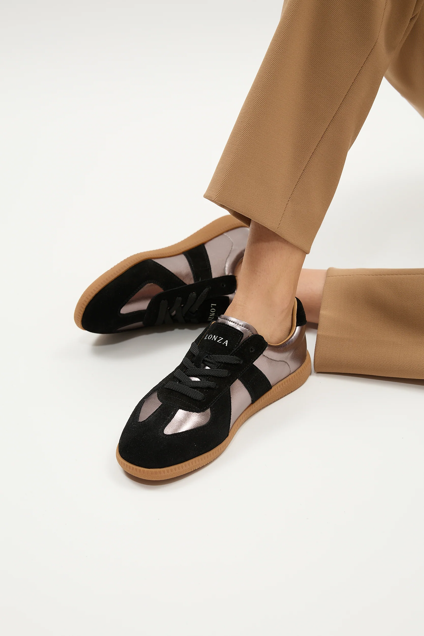 Delta Black - Image 6