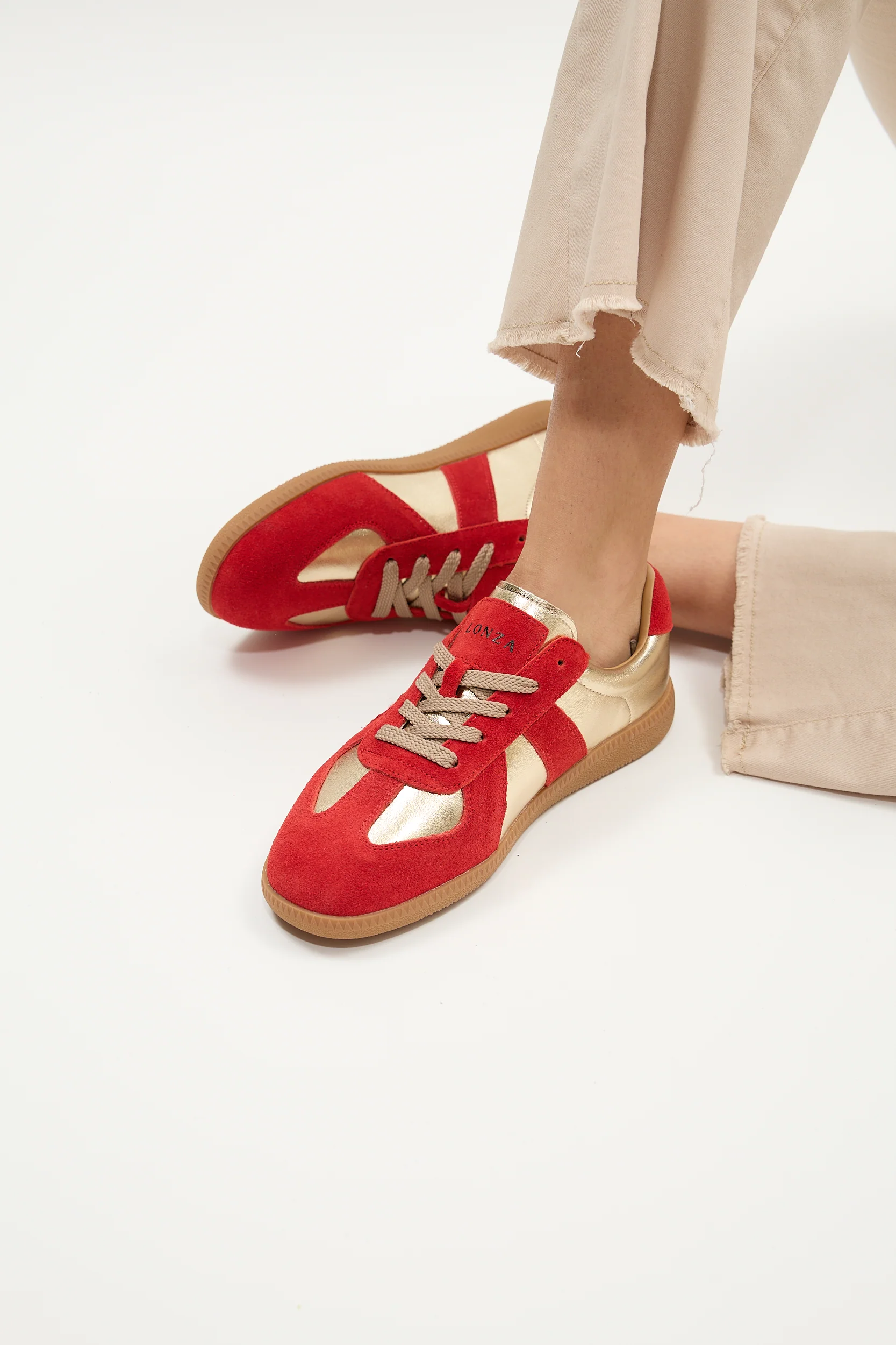 Delta Red - Image 12