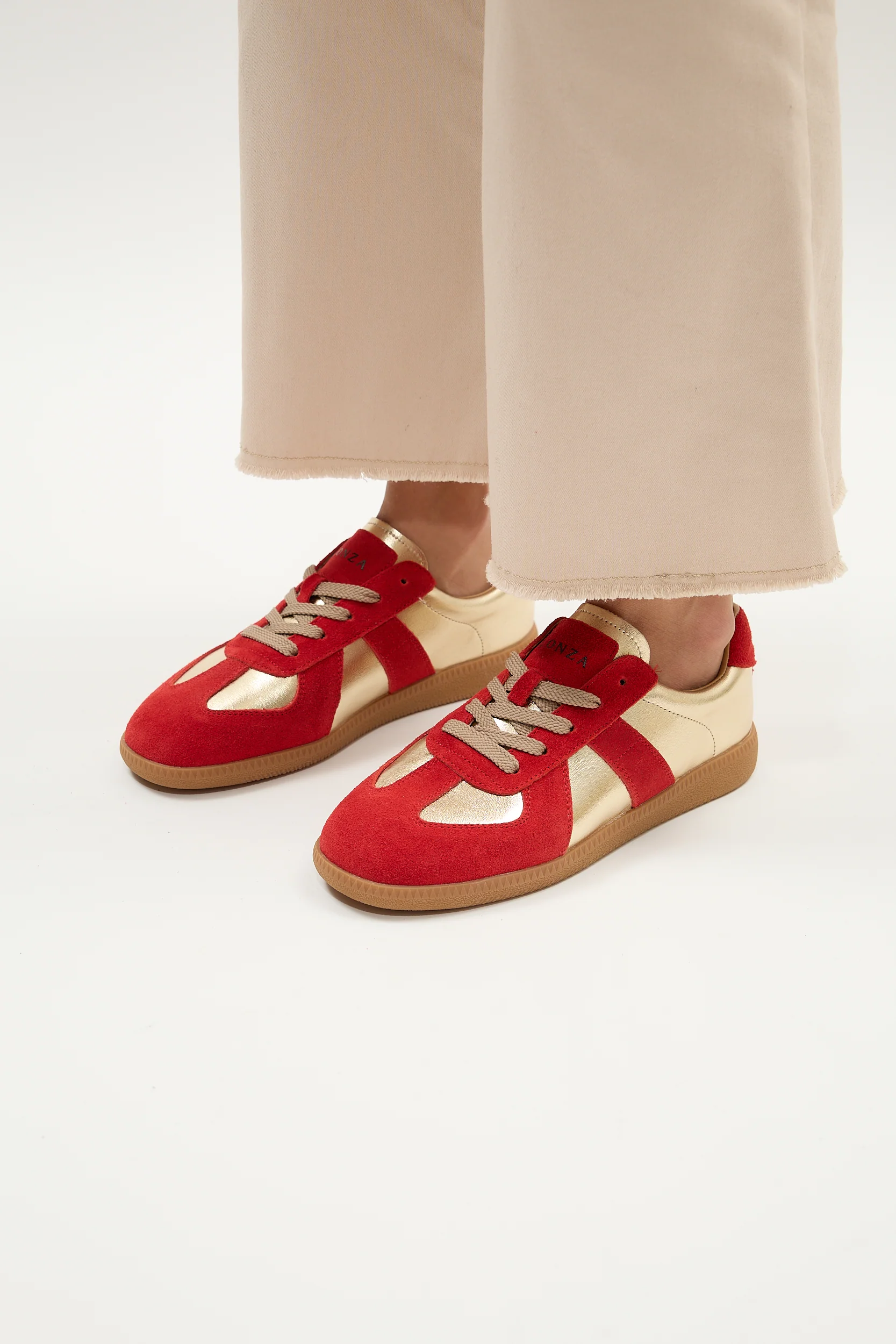 Delta Red - Image 8