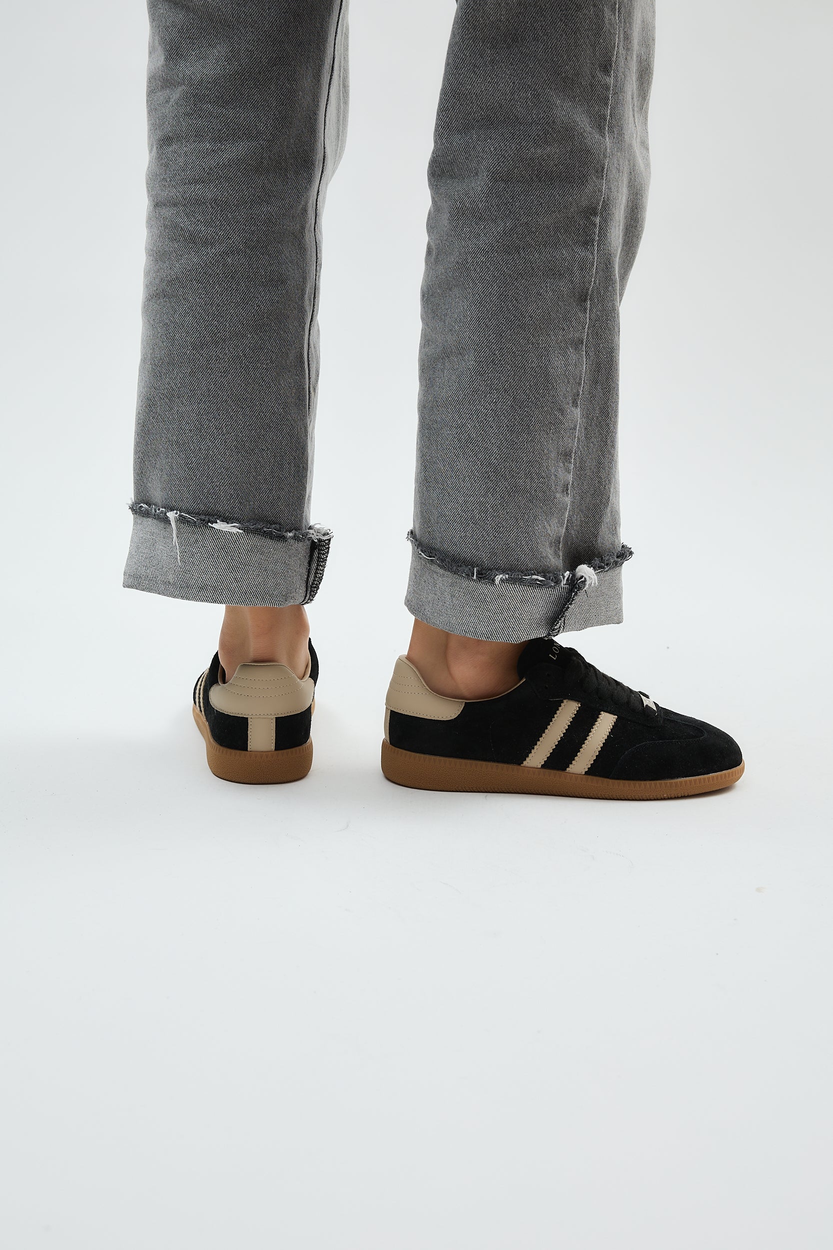 Delta Retro Black - Image 12