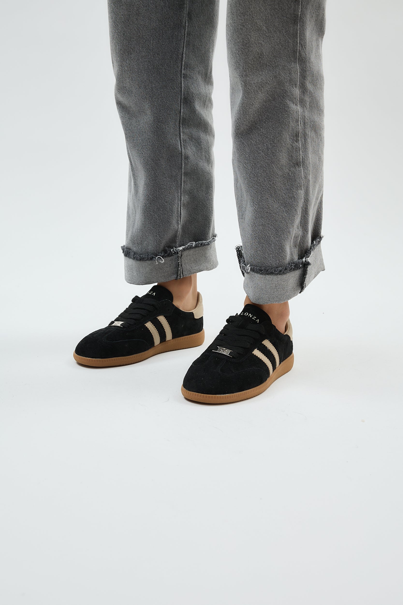 Delta Retro Black - Image 9