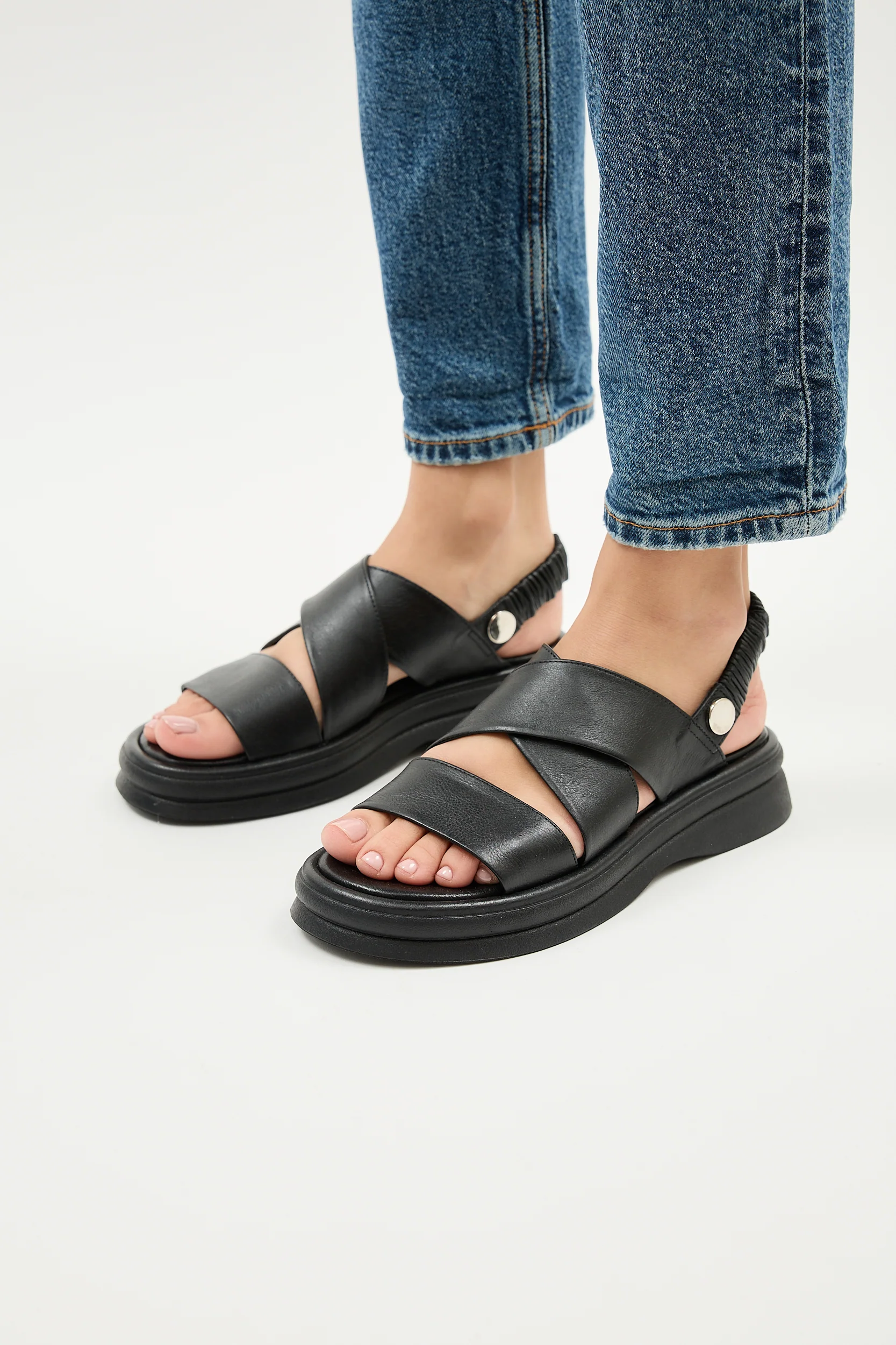 Demi Black - Image 7