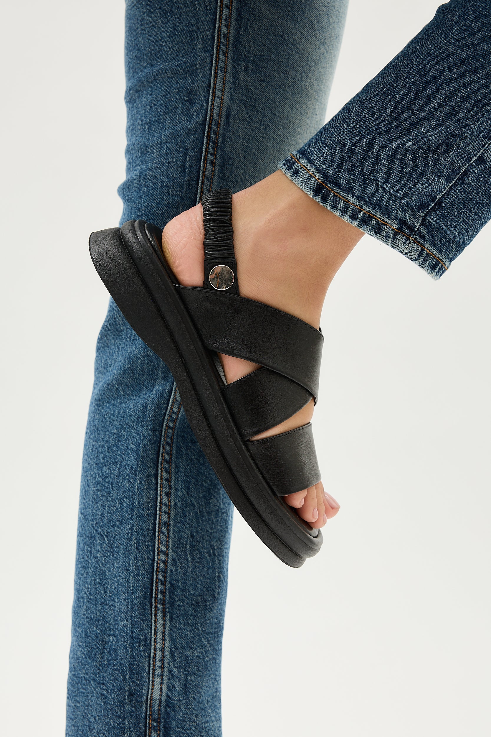 Demi Black - Image 8