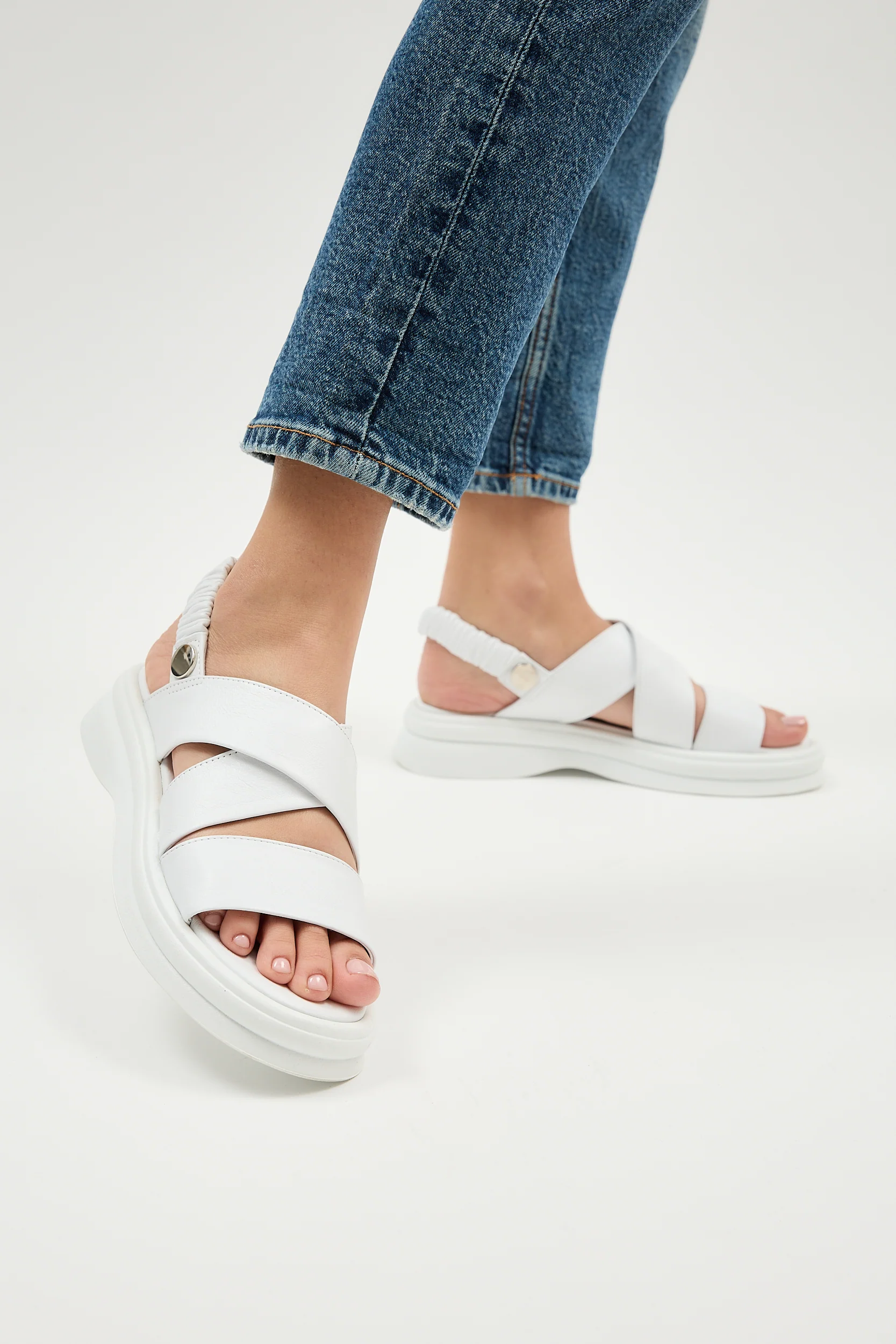Demi White - Image 5