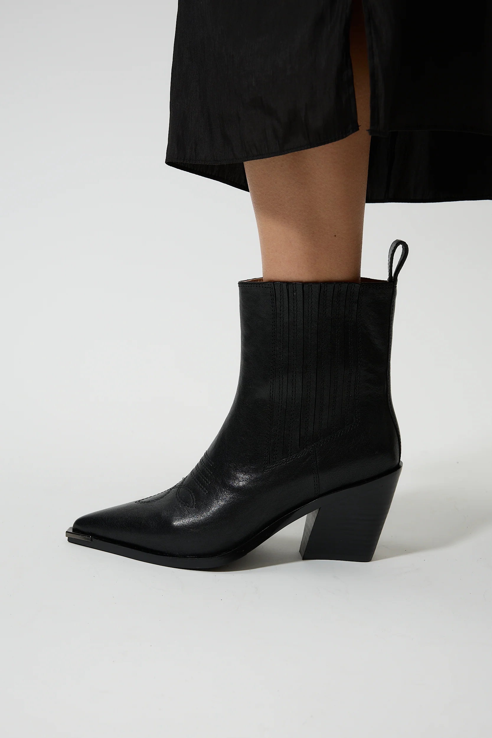 Despina Black - Image 14