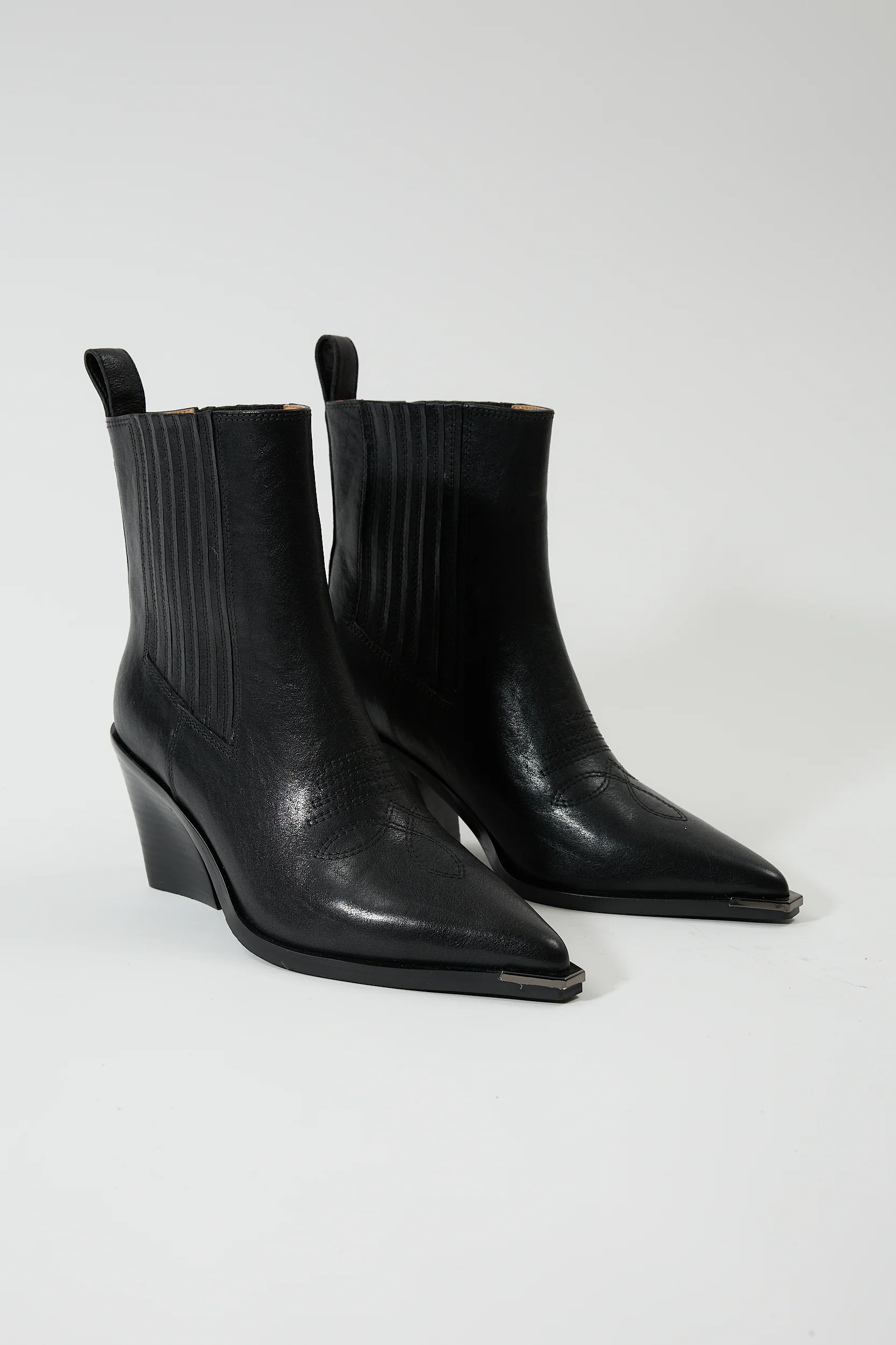 Despina Black - Image 2