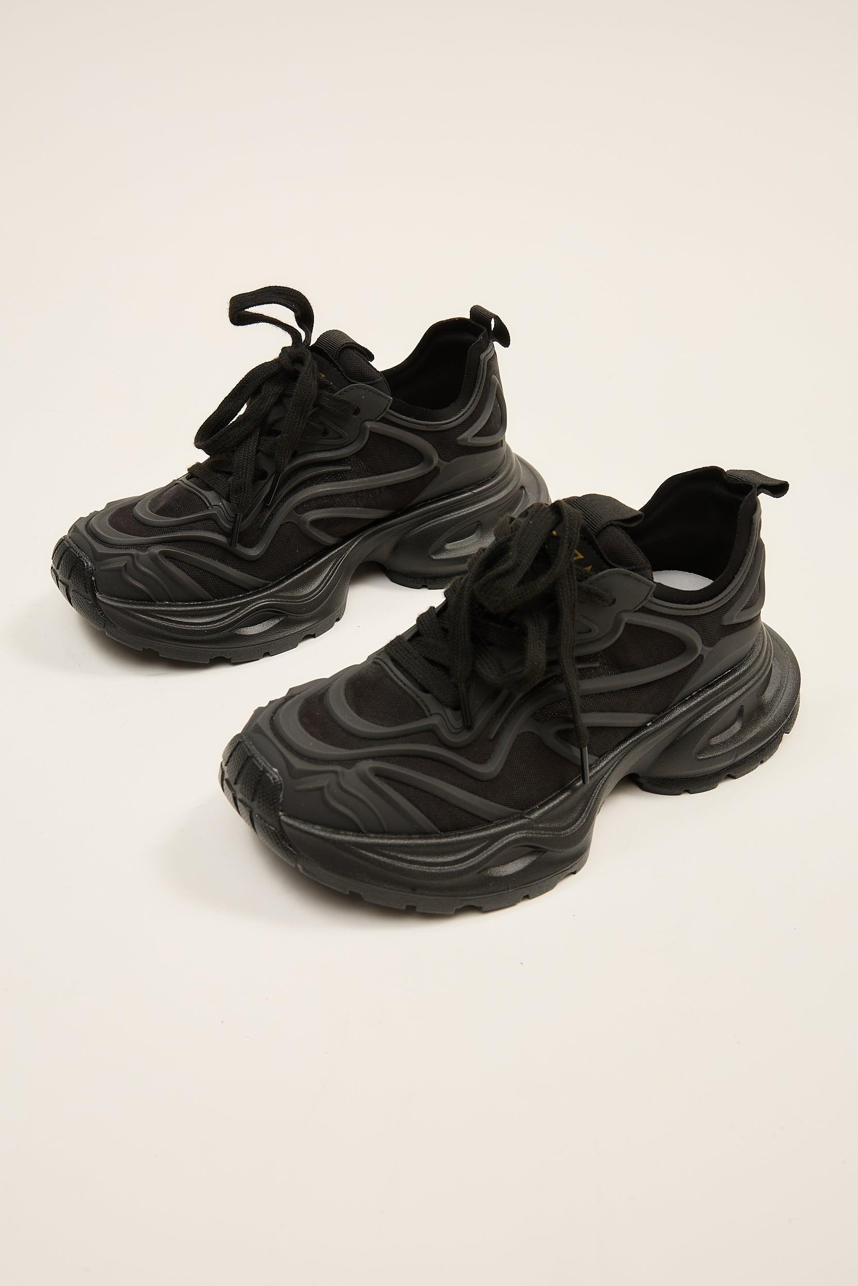 Elio Black - Image 13