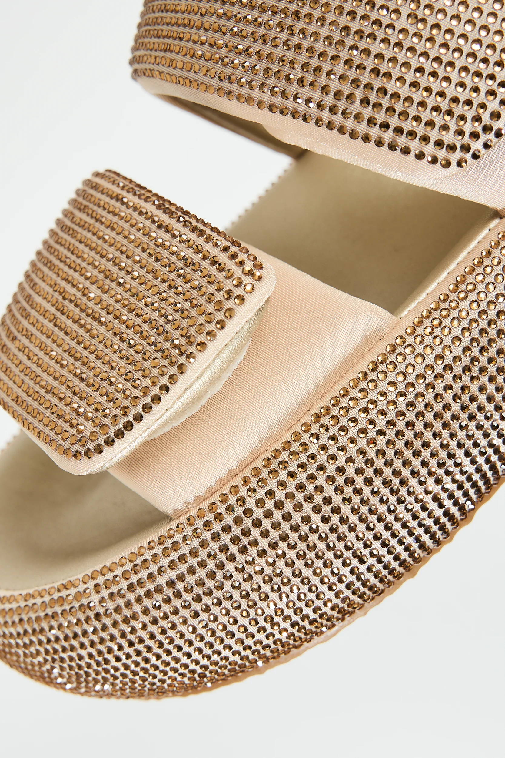 Elnora Gold - Image 10