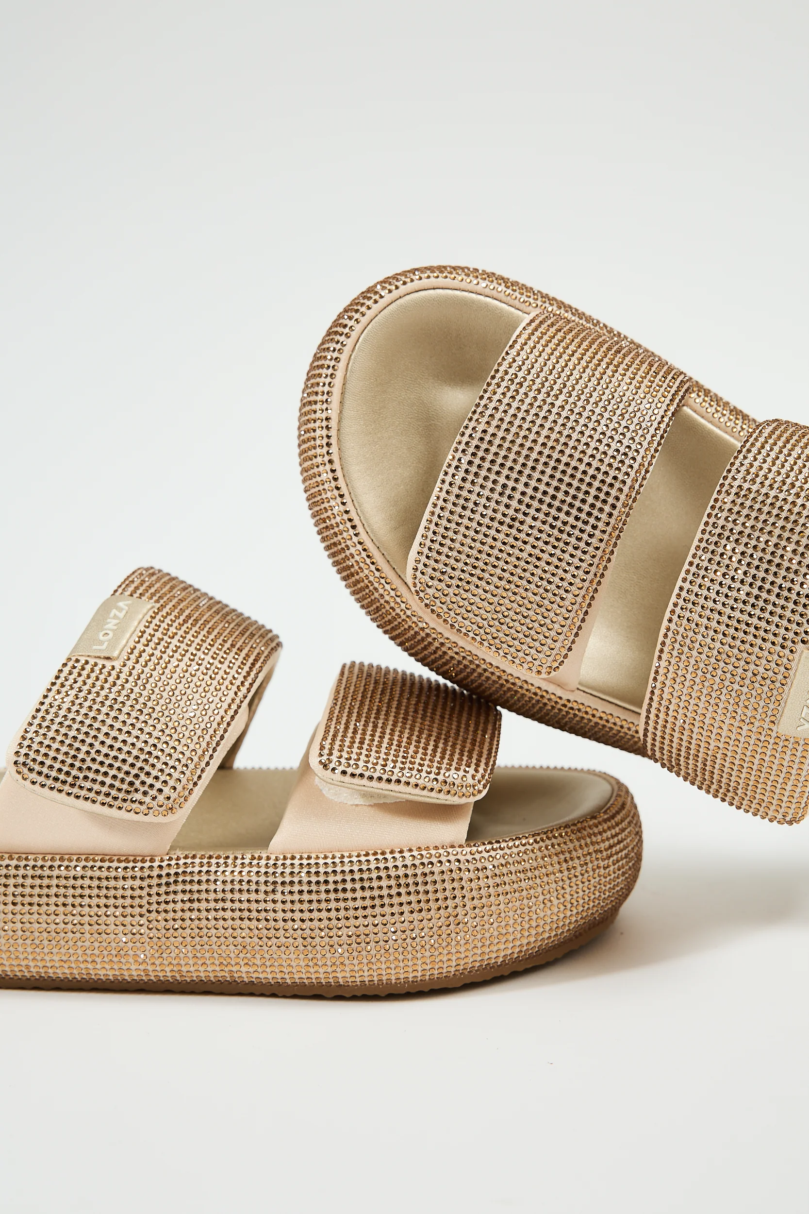 Elnora Gold - Image 4