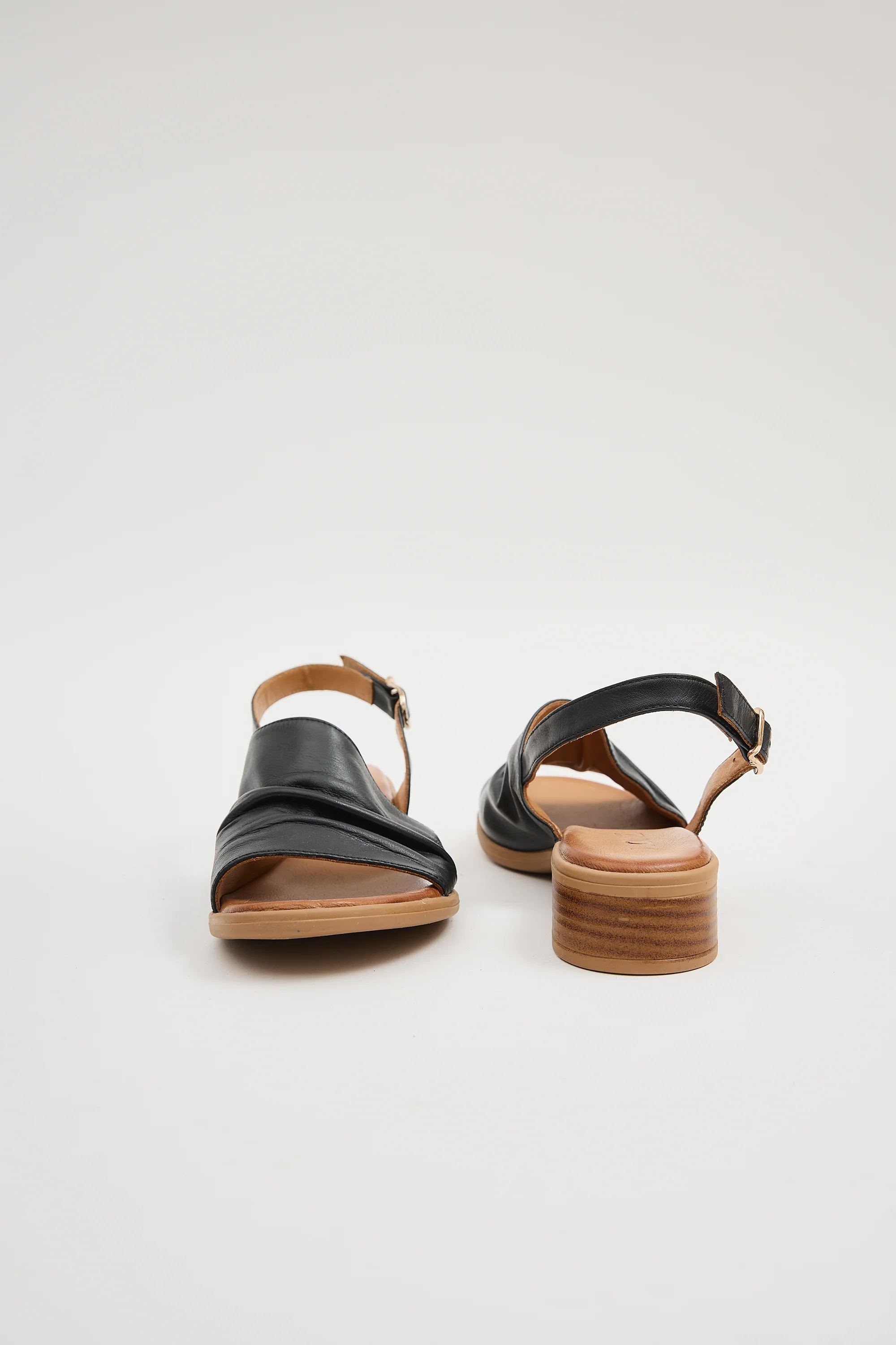 Eloisa Black - Image 4