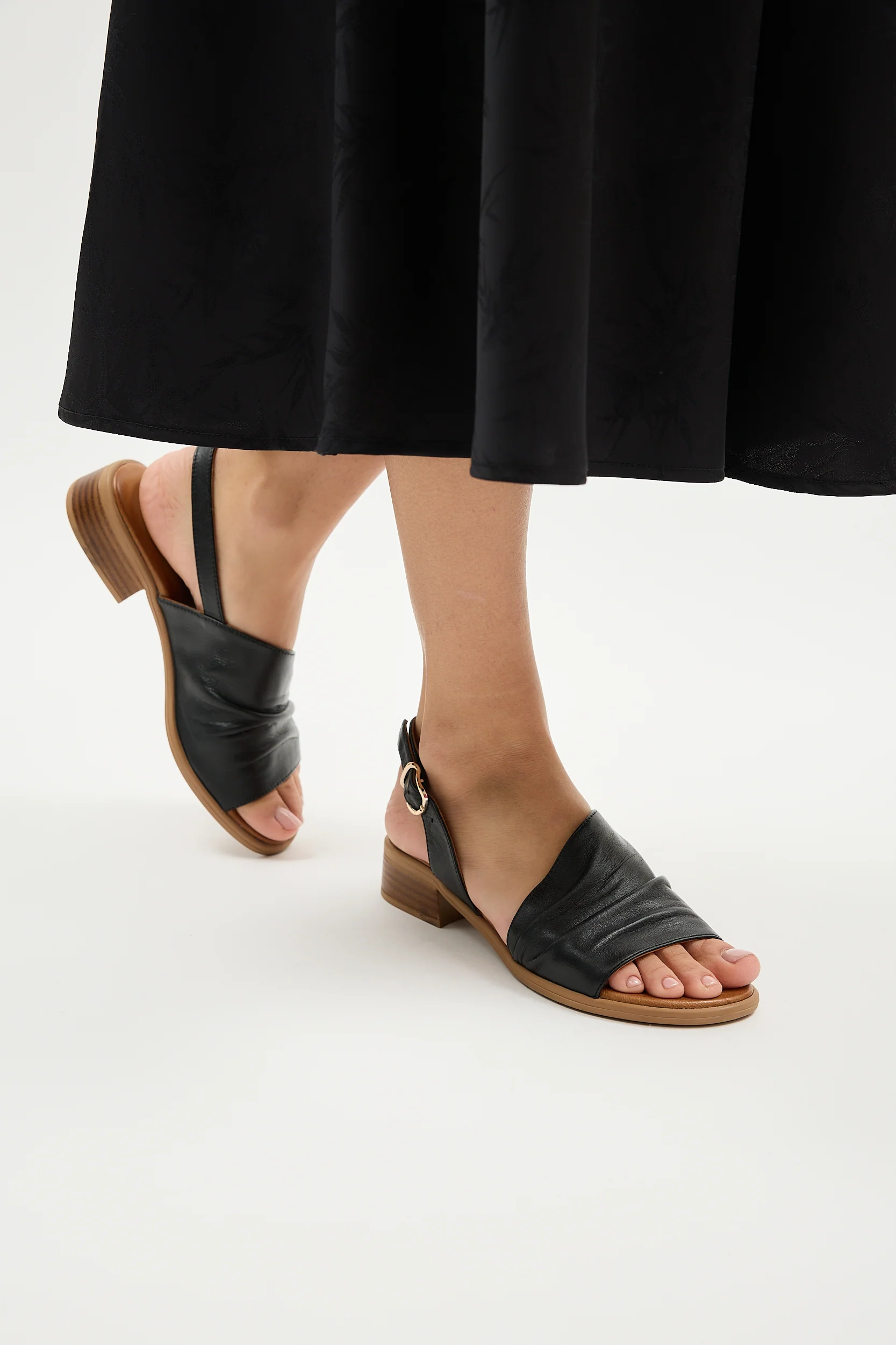 Eloisa Black - Image 5