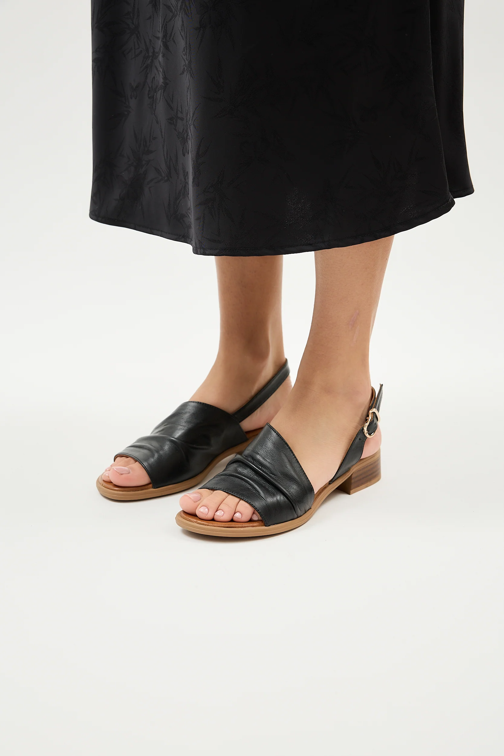 Eloisa Black - Image 6