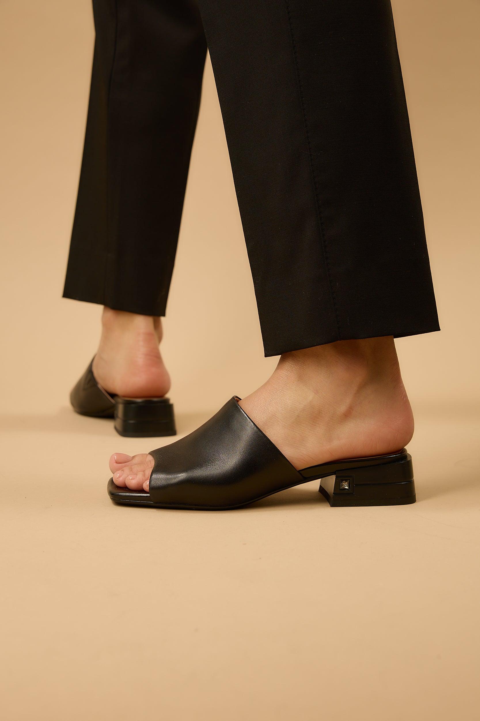 Emilia Black Matte - Image 3