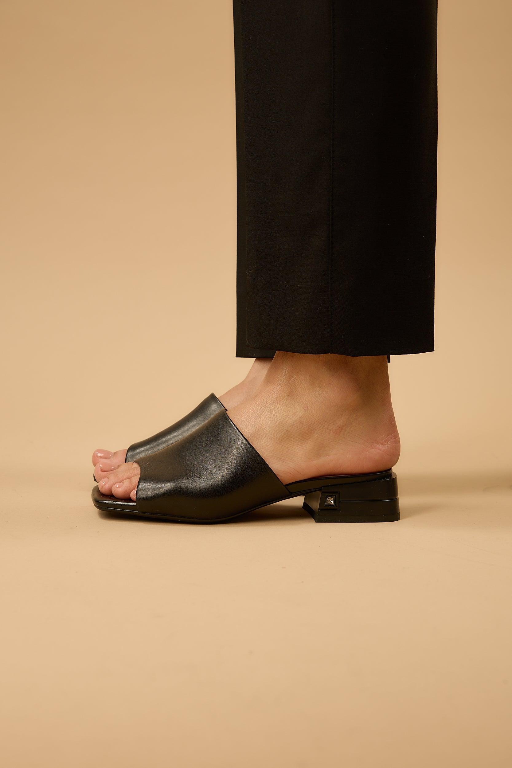 Emilia Black Matte - Image 6