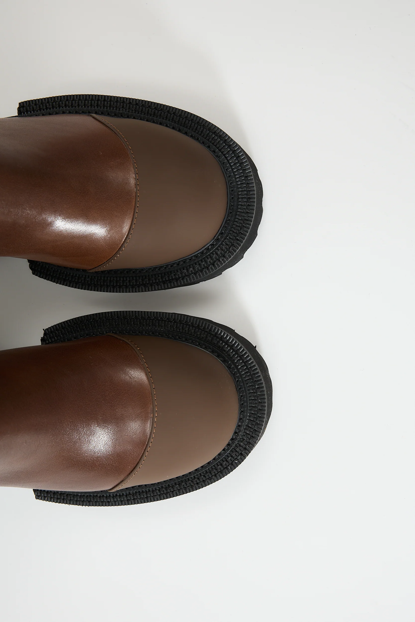 Erato Brown - Image 7