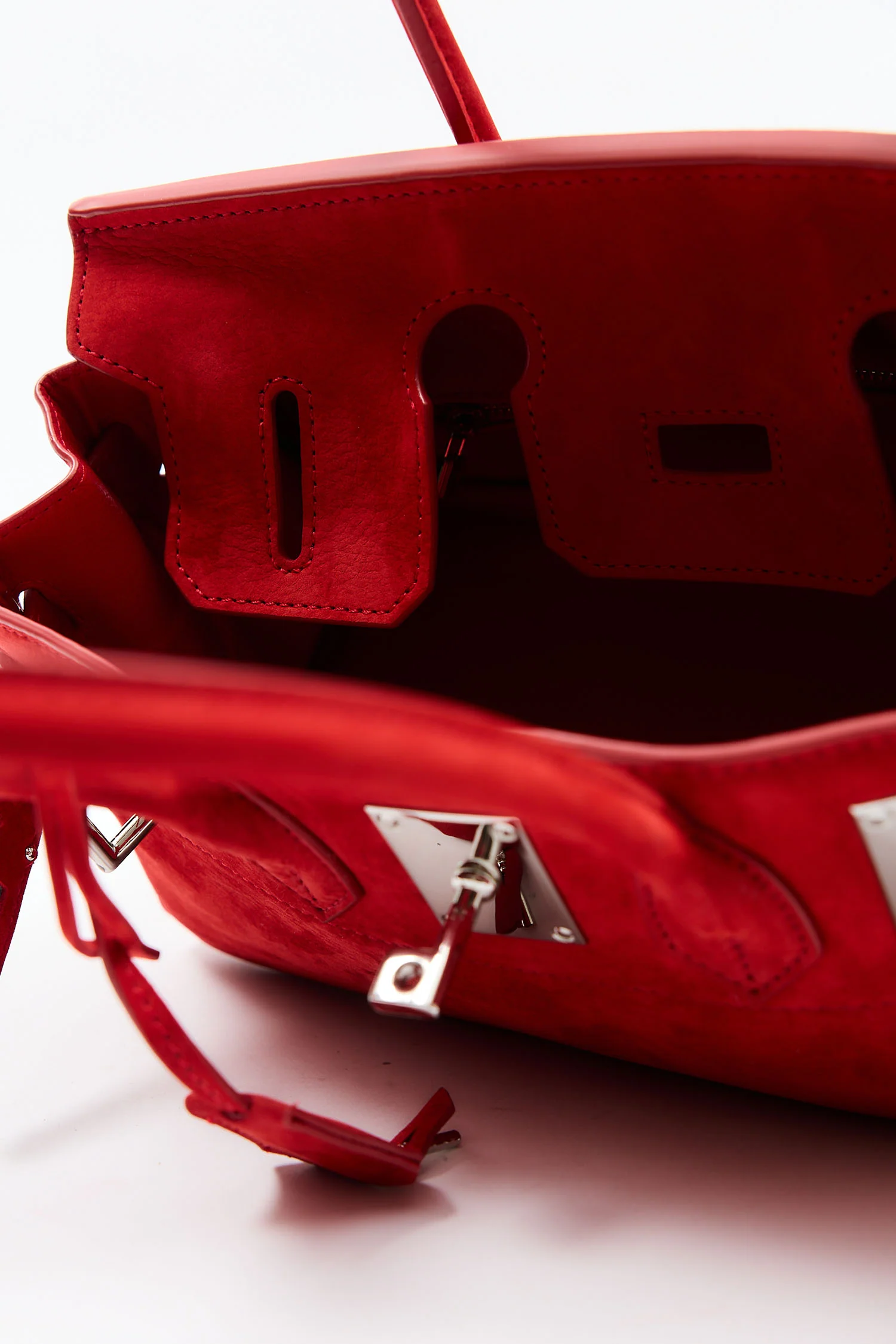 Ermy Red - Image 7