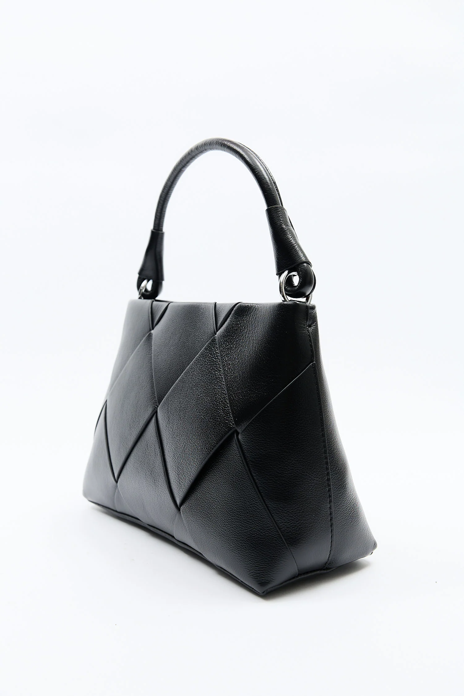 Estra Black - Image 2