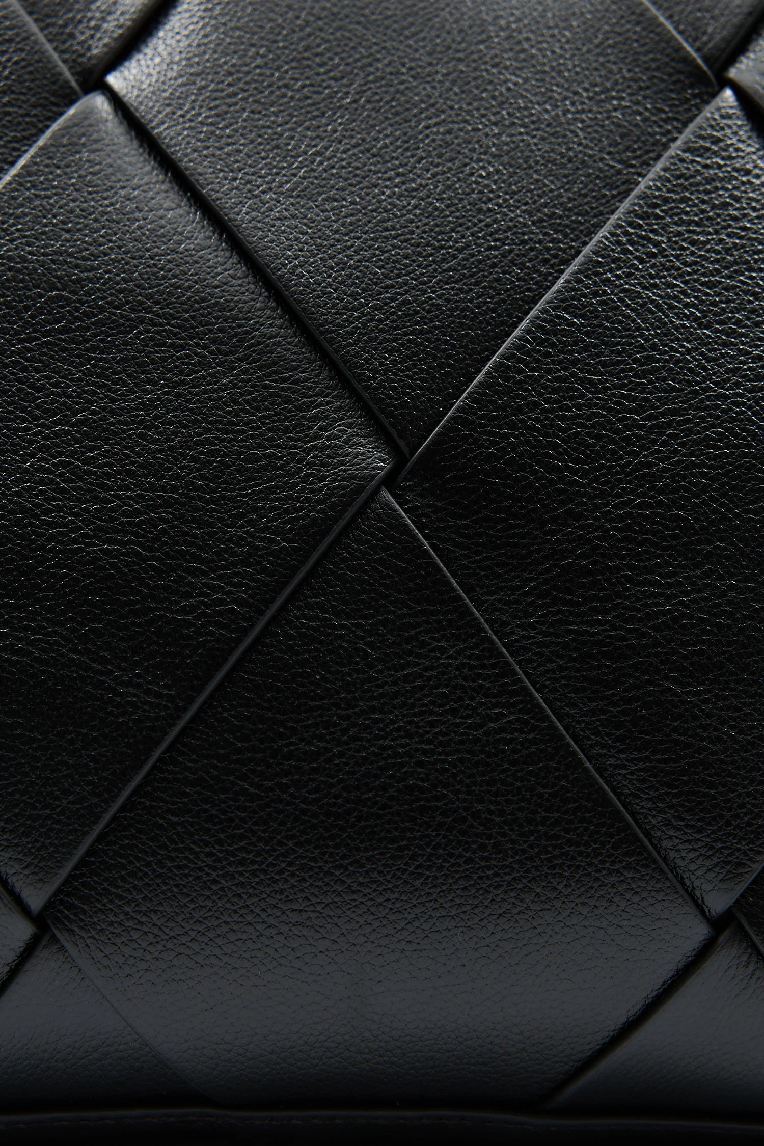 Estra Black - Image 3