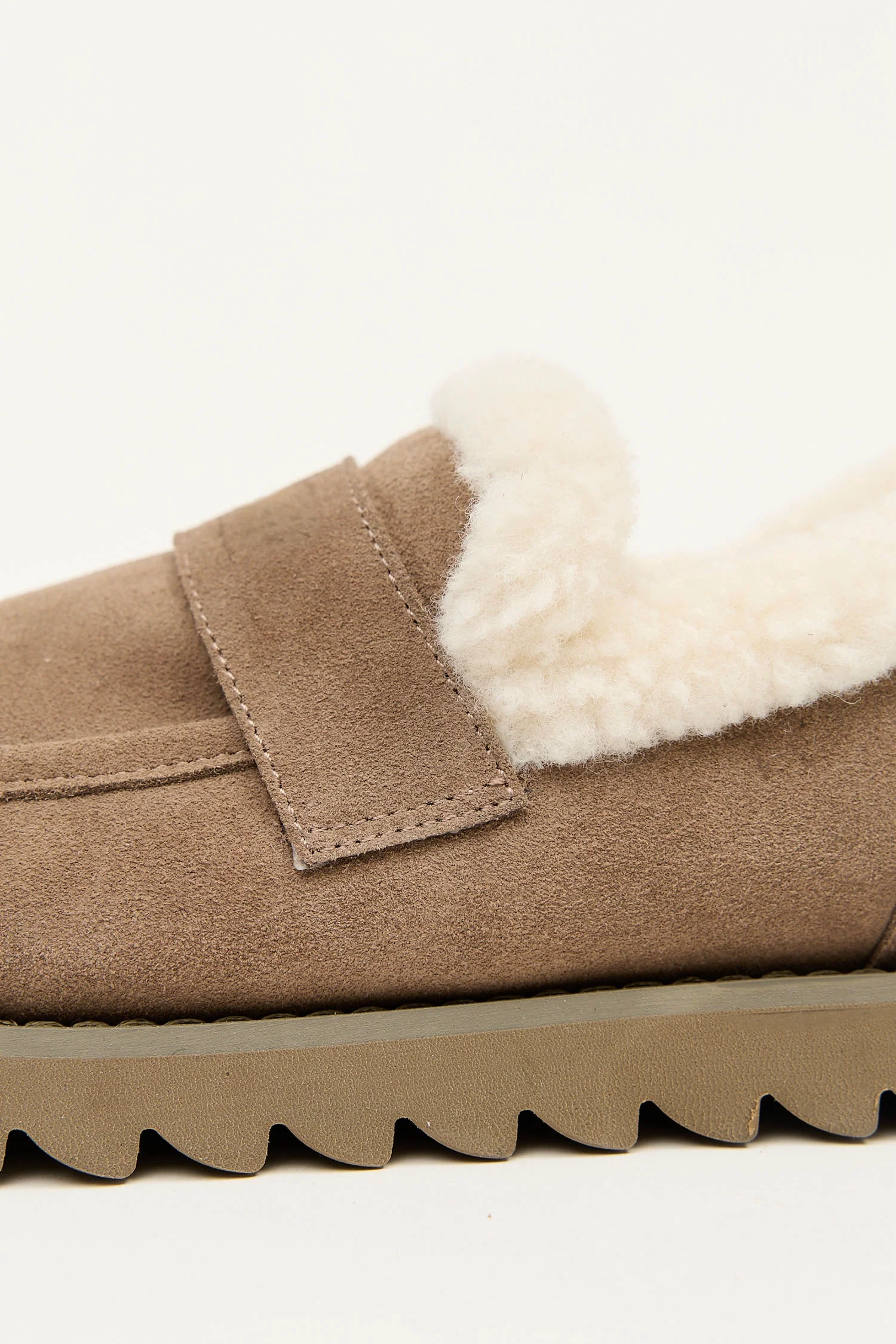 Frostine Beige - Image 2