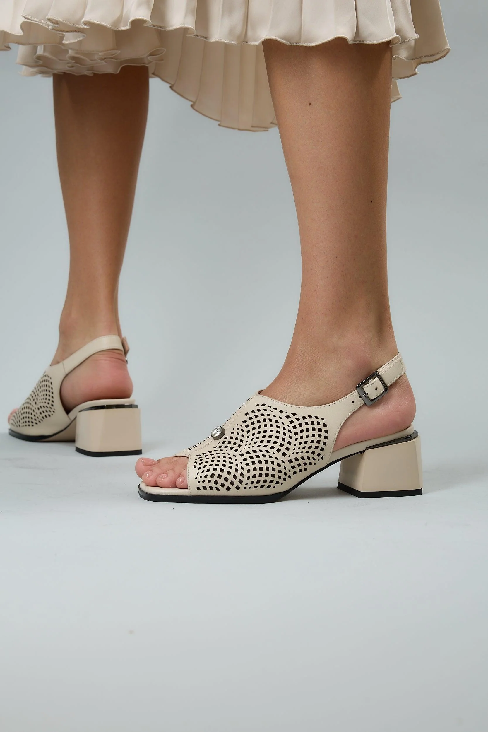 Gabriela Shell - Image 4