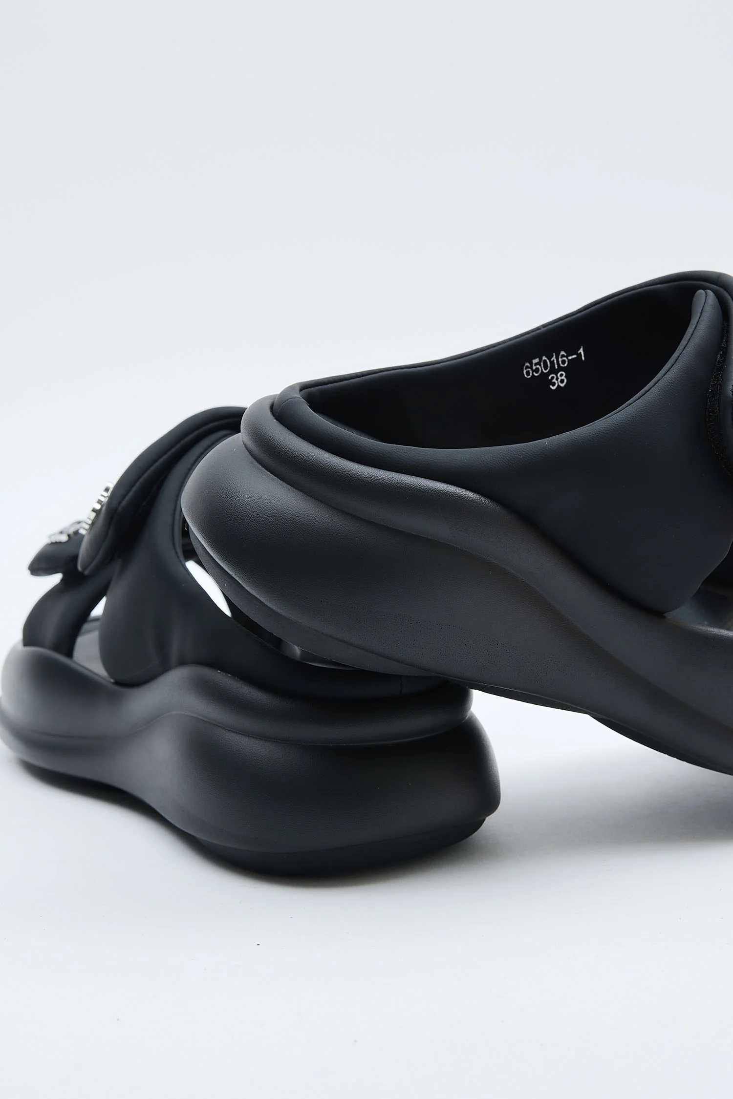 Galateia Black - Image 3