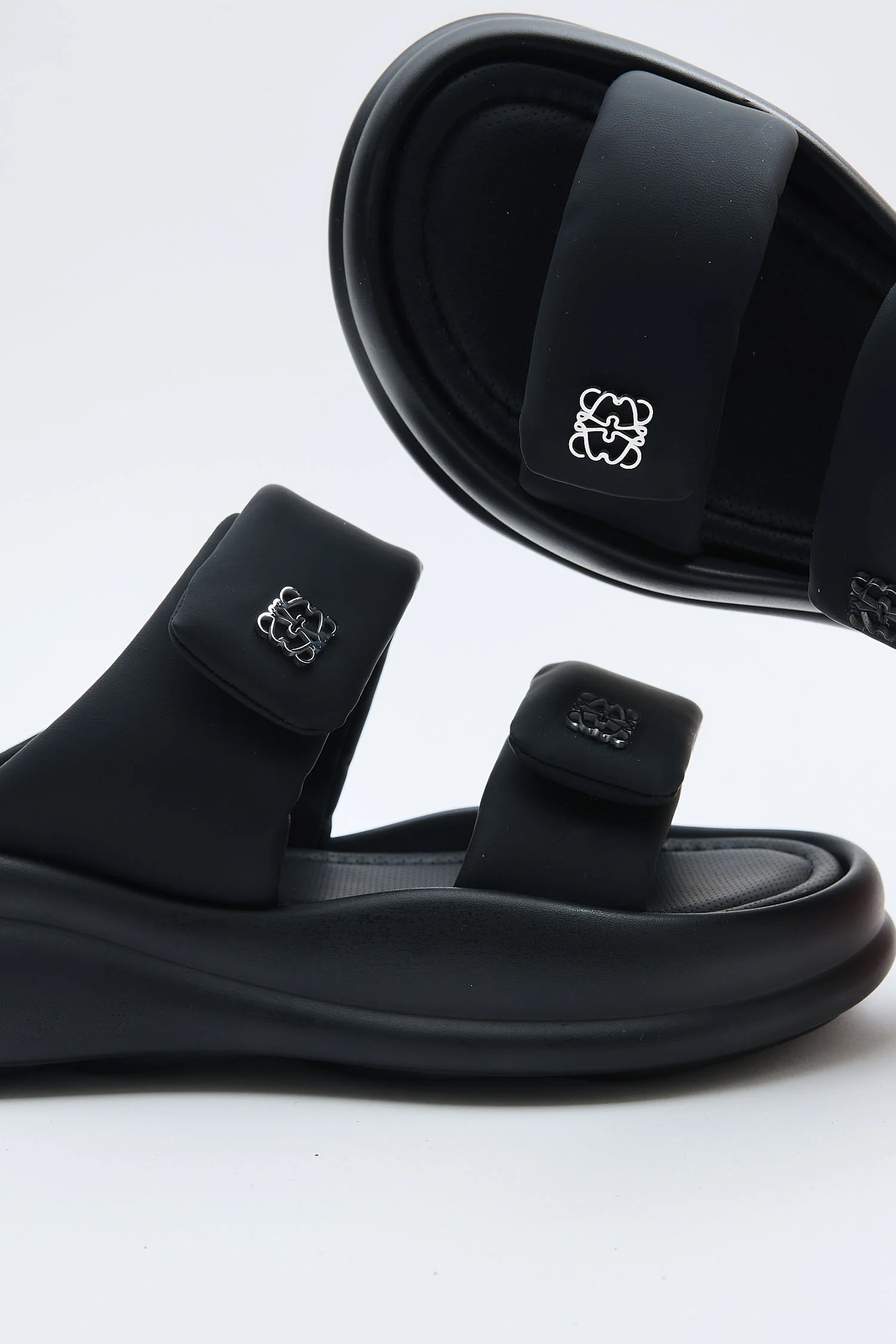 Galateia Black - Image 4