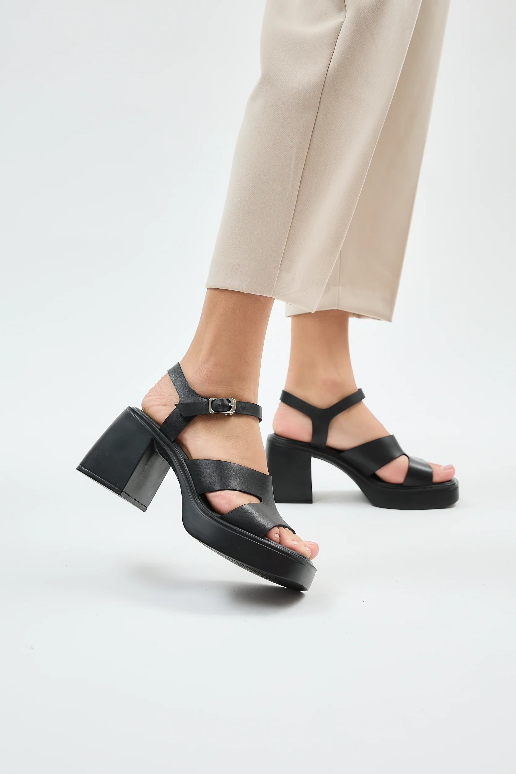 Giri Black - Image 7