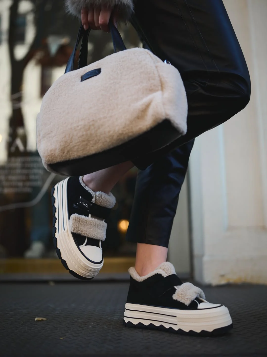 Glissane Black - Image 8