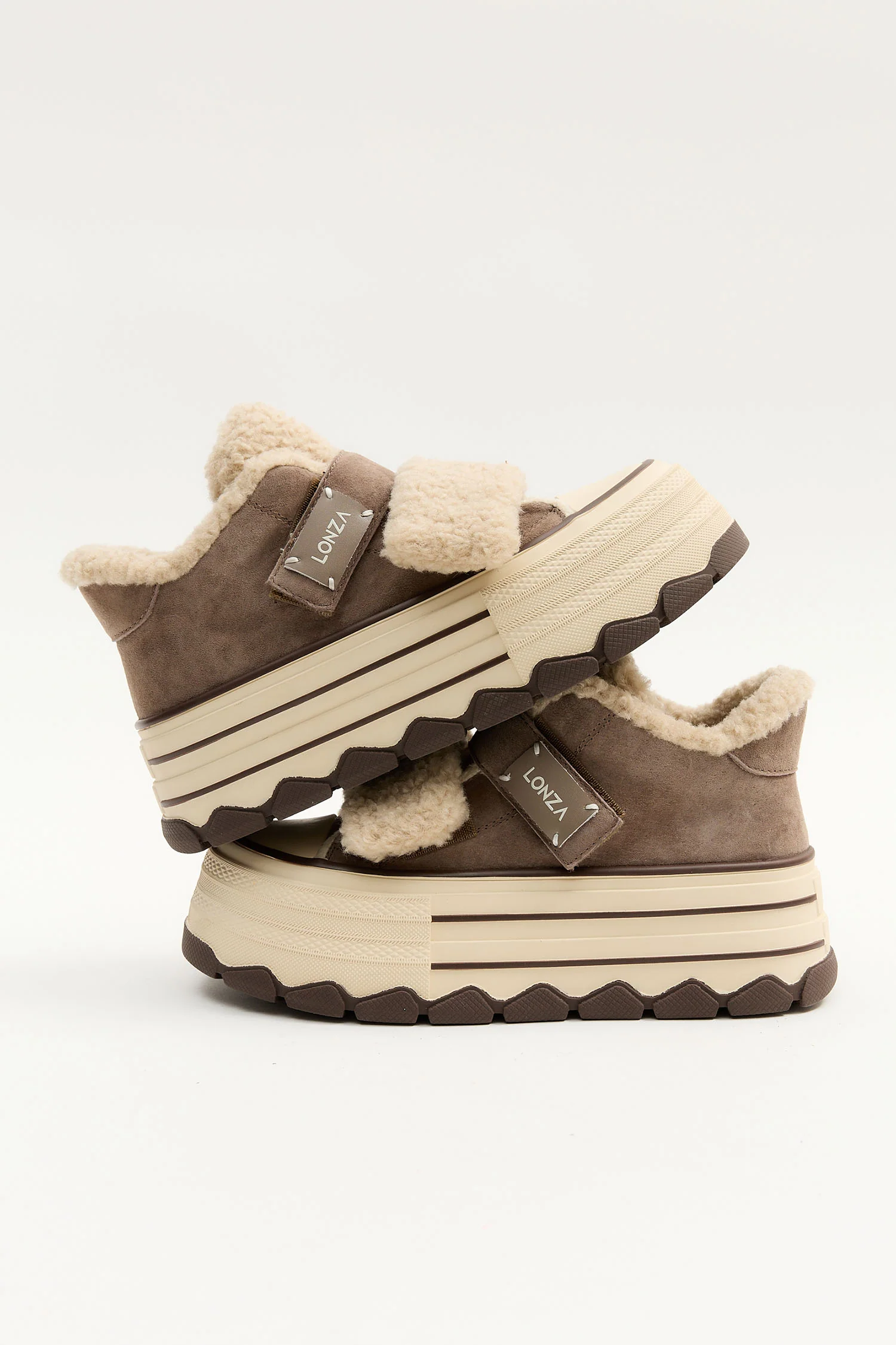 Glissane Brown - Image 3