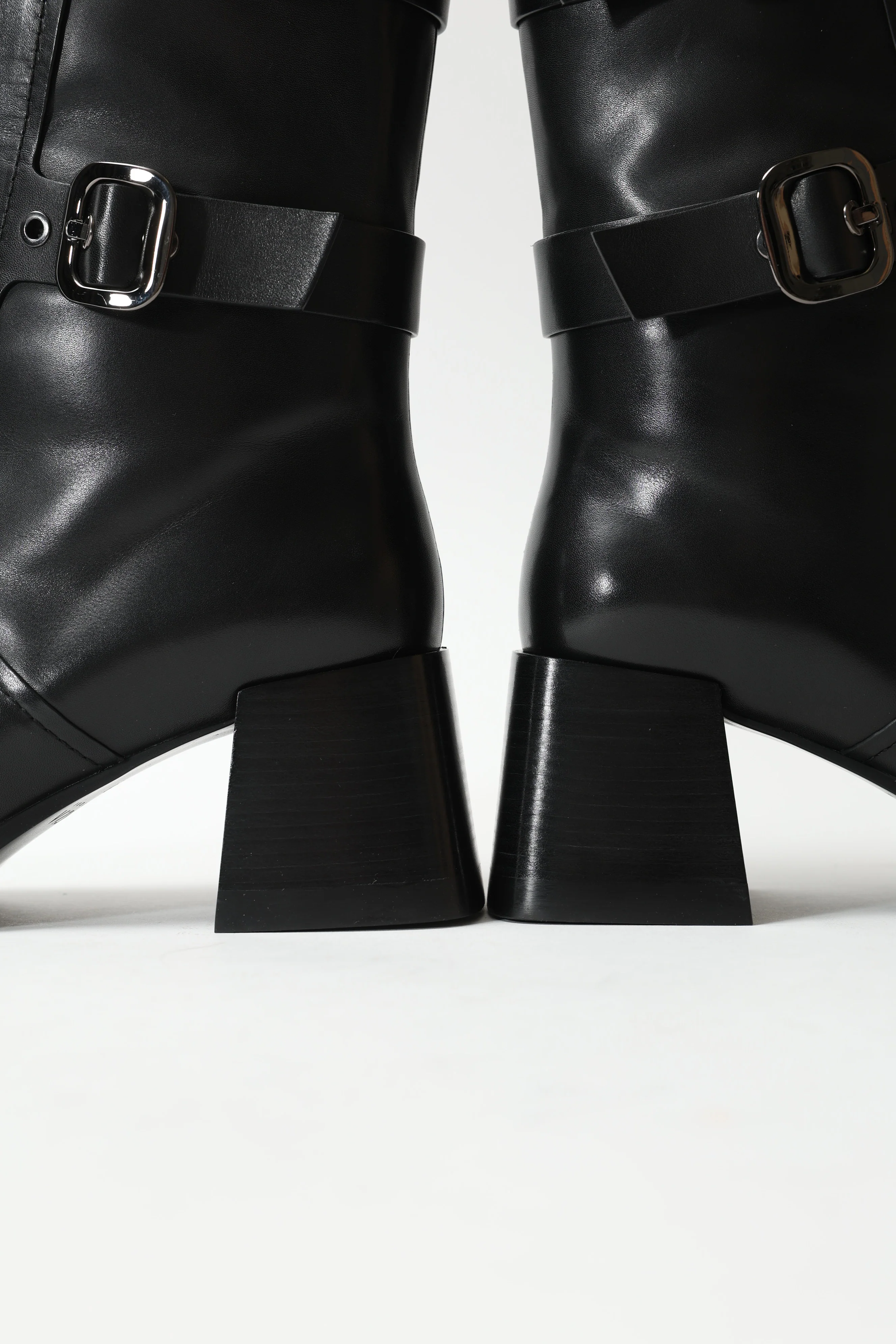 Hecate Black - Image 5