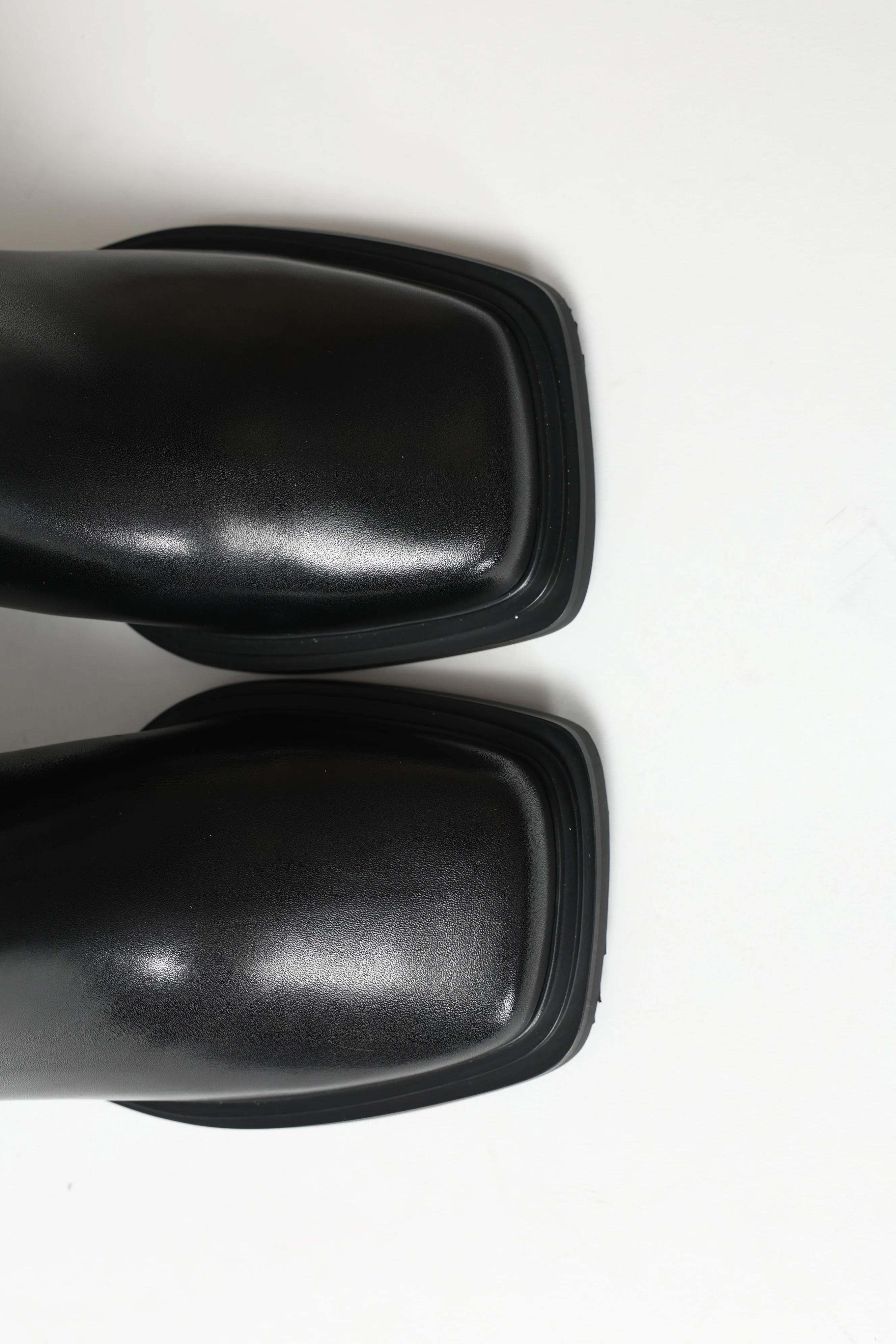 Hecate Black - Image 7