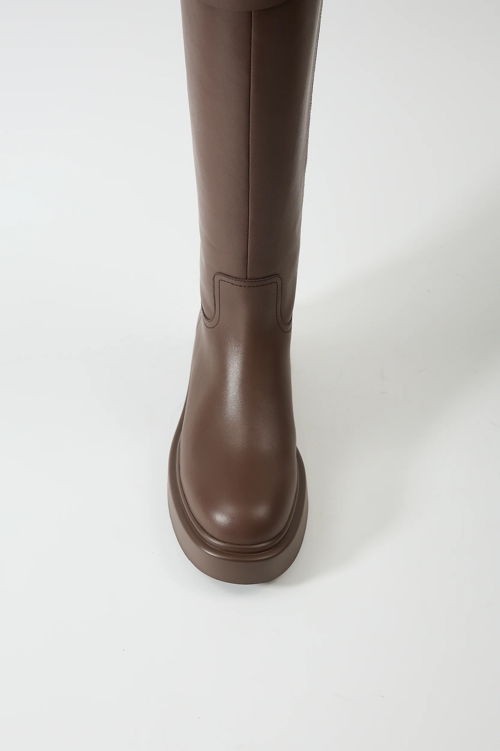Helena Brown - Image 5