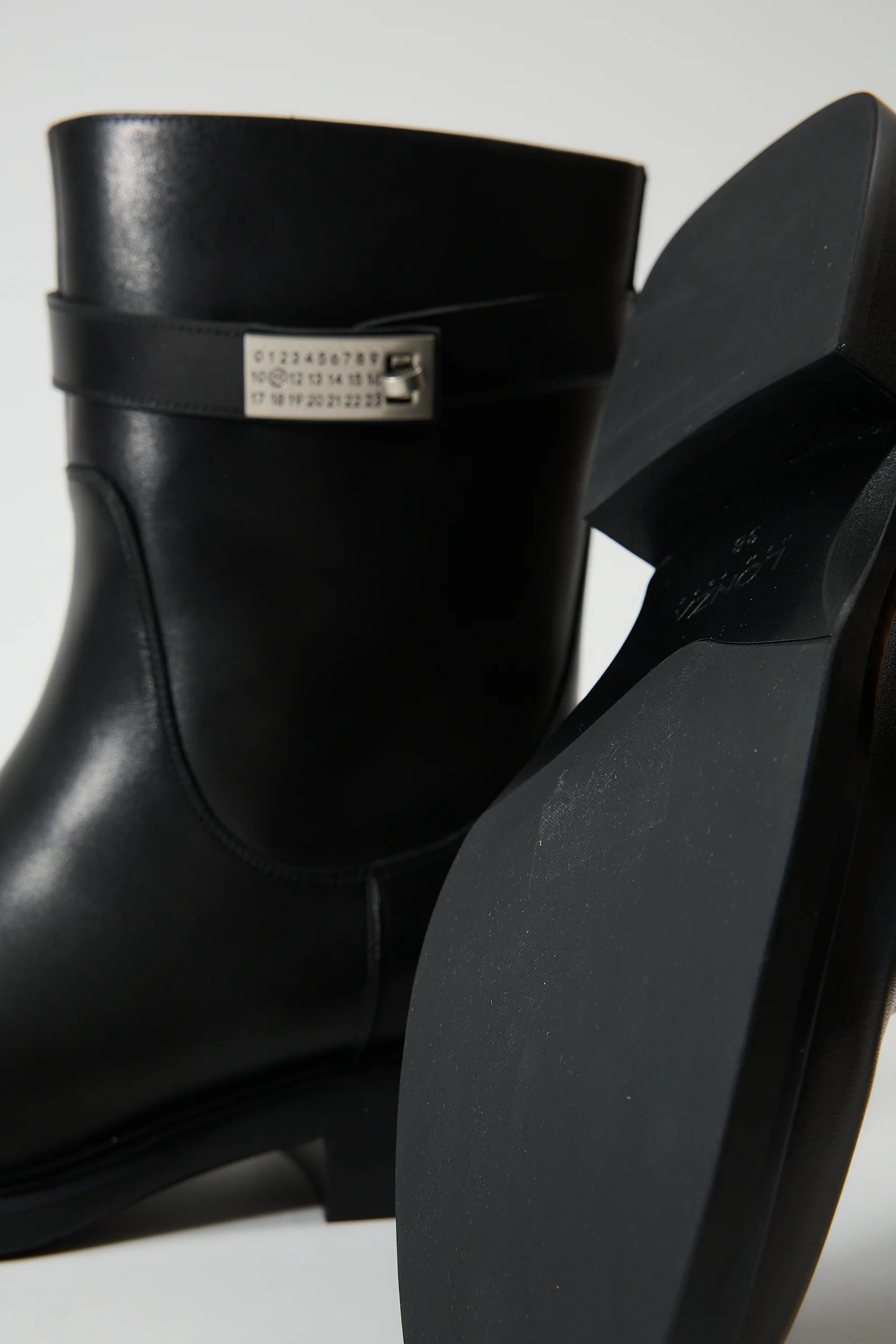 Hermia Black - Image 5