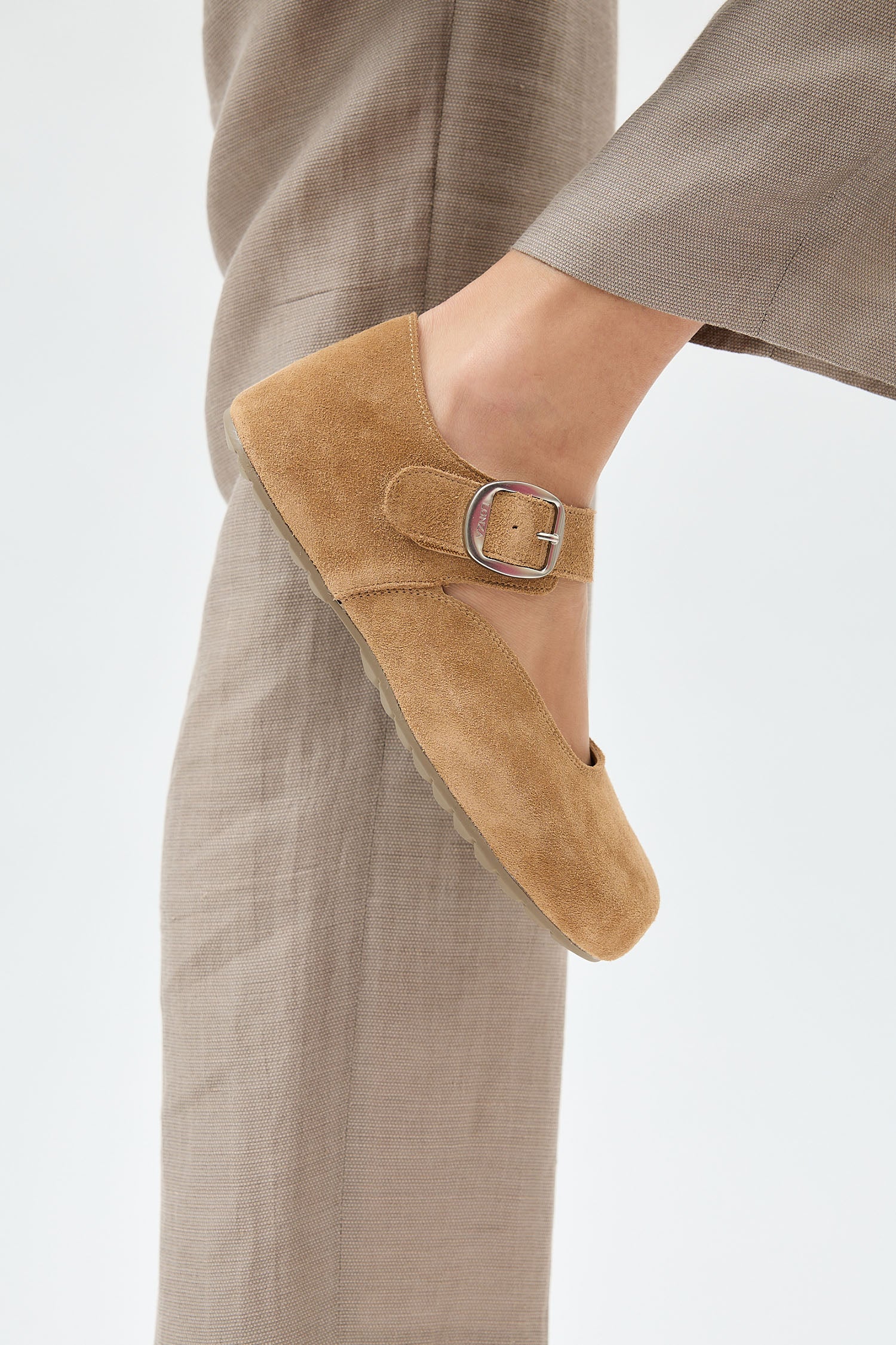Hunter Camel - Image 15
