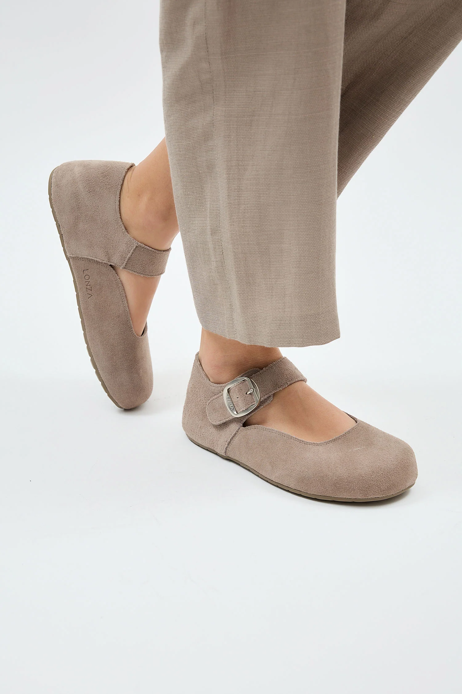 Hunter Grey - Image 14