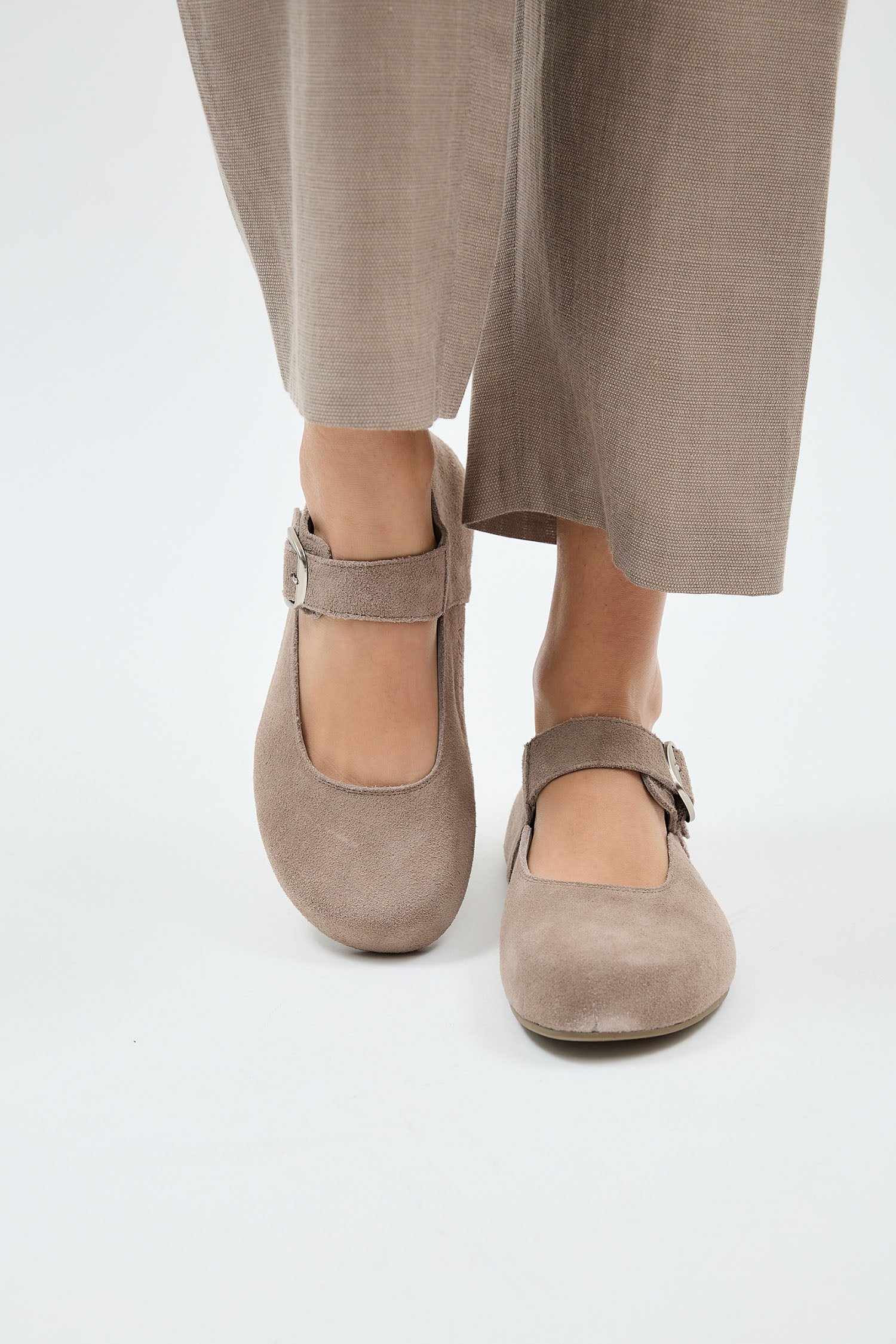 Hunter Grey - Image 16